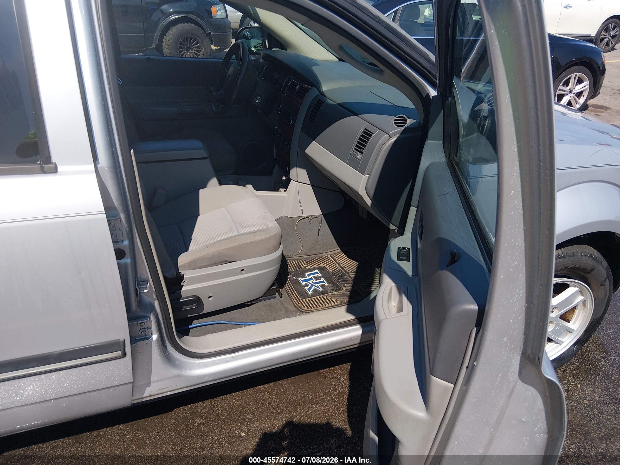 2008 Dodge Durango Slt Серебряный vin: 1D8HD48K78F131294
