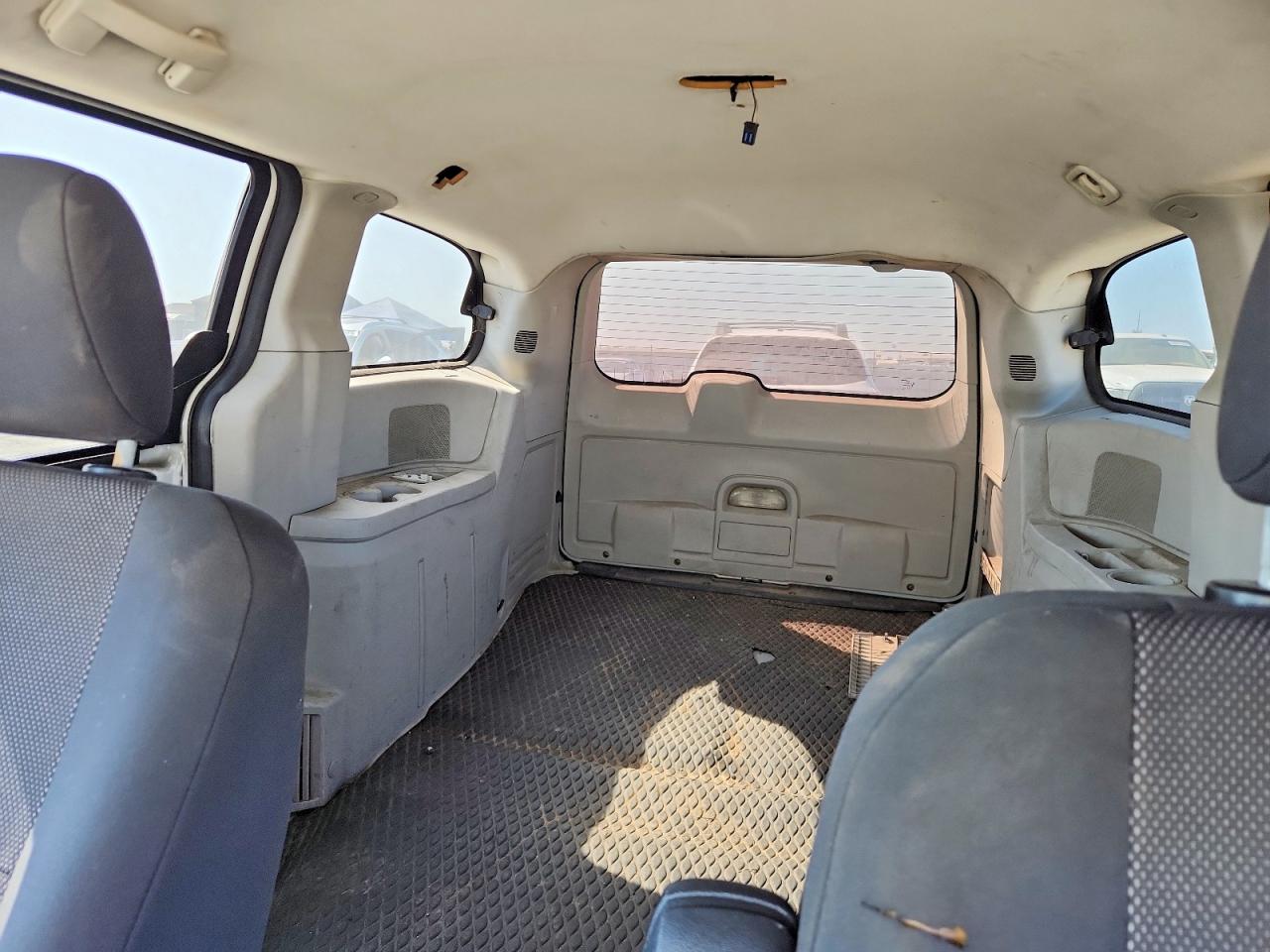 2008 Dodge Grand Caravan C/v White vin: 1D8HN11H48B172600