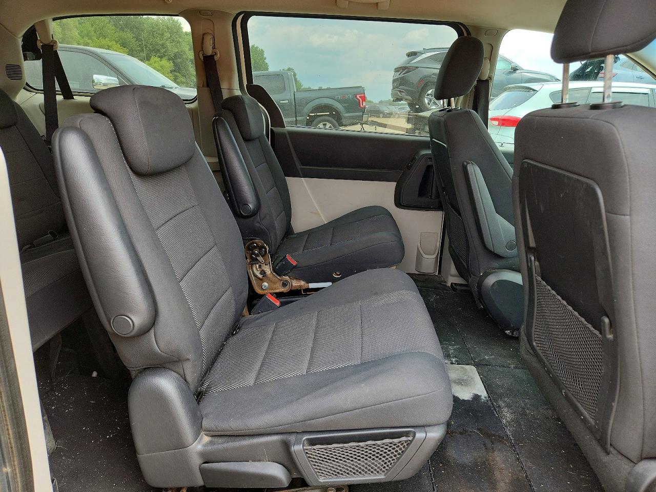 2009 Dodge Grand Caravan Se White vin: 1D8HN44E39B505664