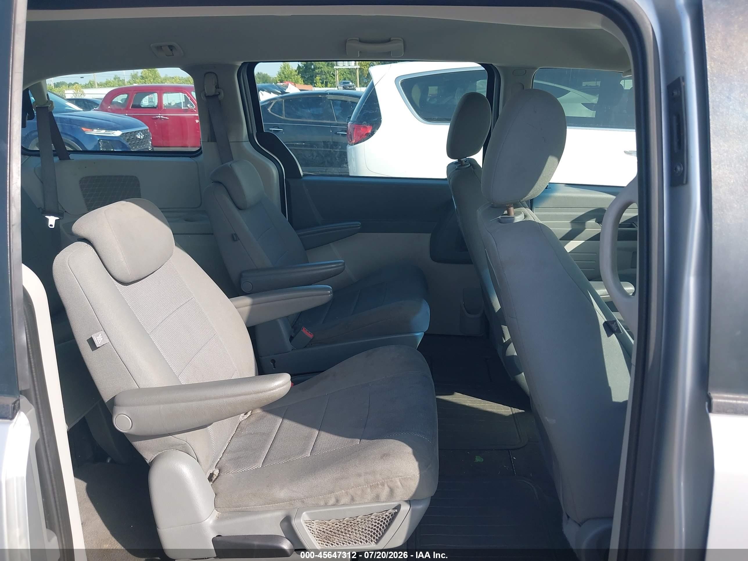2008 Dodge Grand Caravan Se Silver vin: 1D8HN44H38B148804