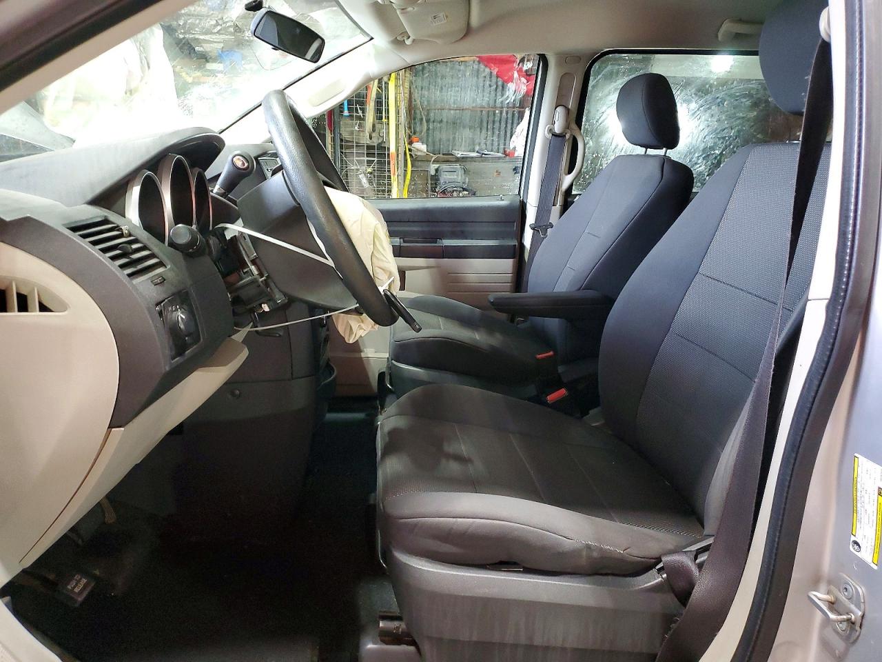 2008 Dodge Grand Caravan Se Silver vin: 1D8HN44H68B192859