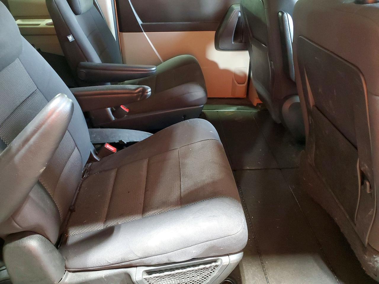 2008 Dodge Grand Caravan Se Silver vin: 1D8HN44H68B192859