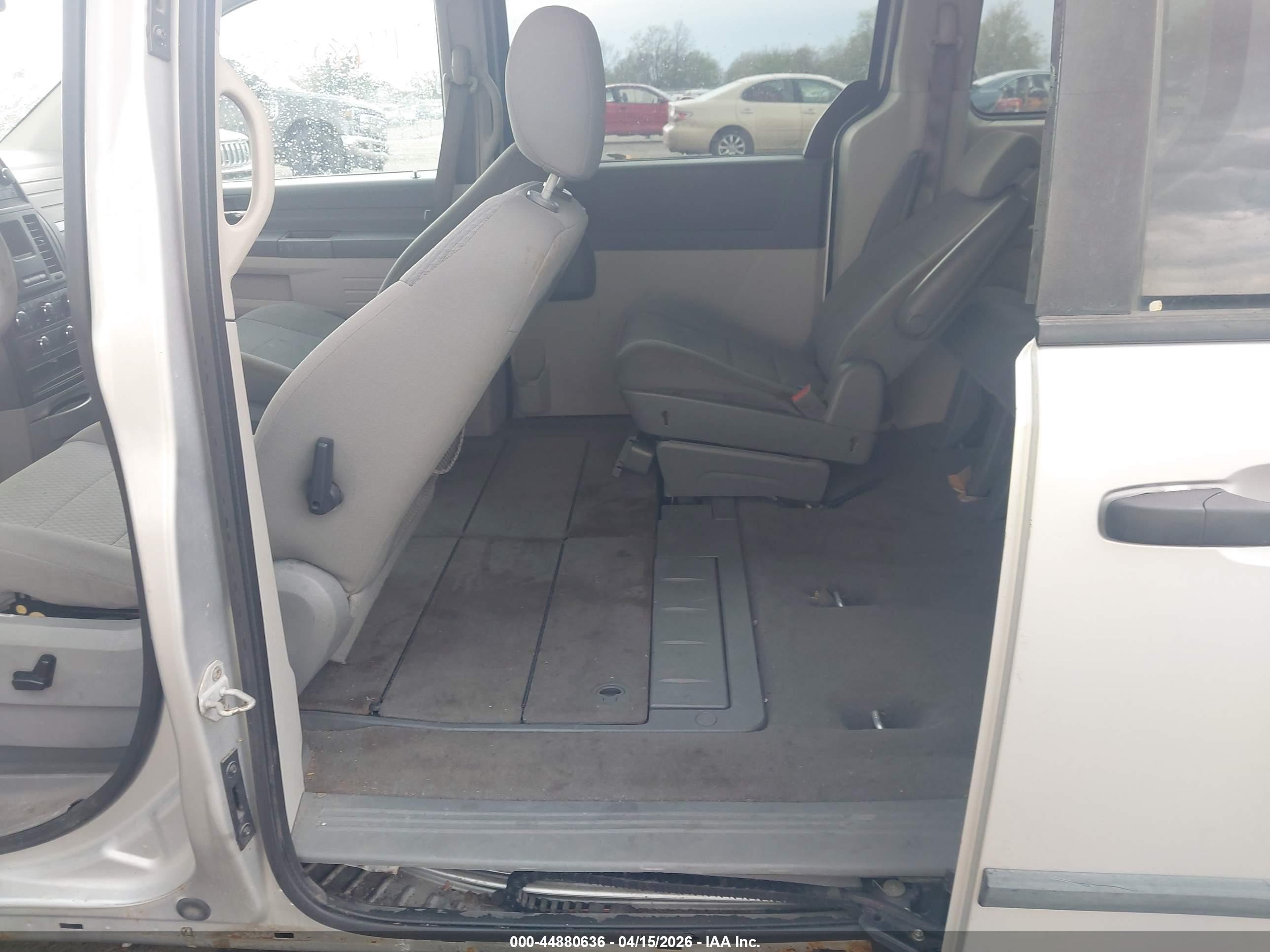 2008 Dodge Grand Caravan Se Серый vin: 1D8HN44H78B159952