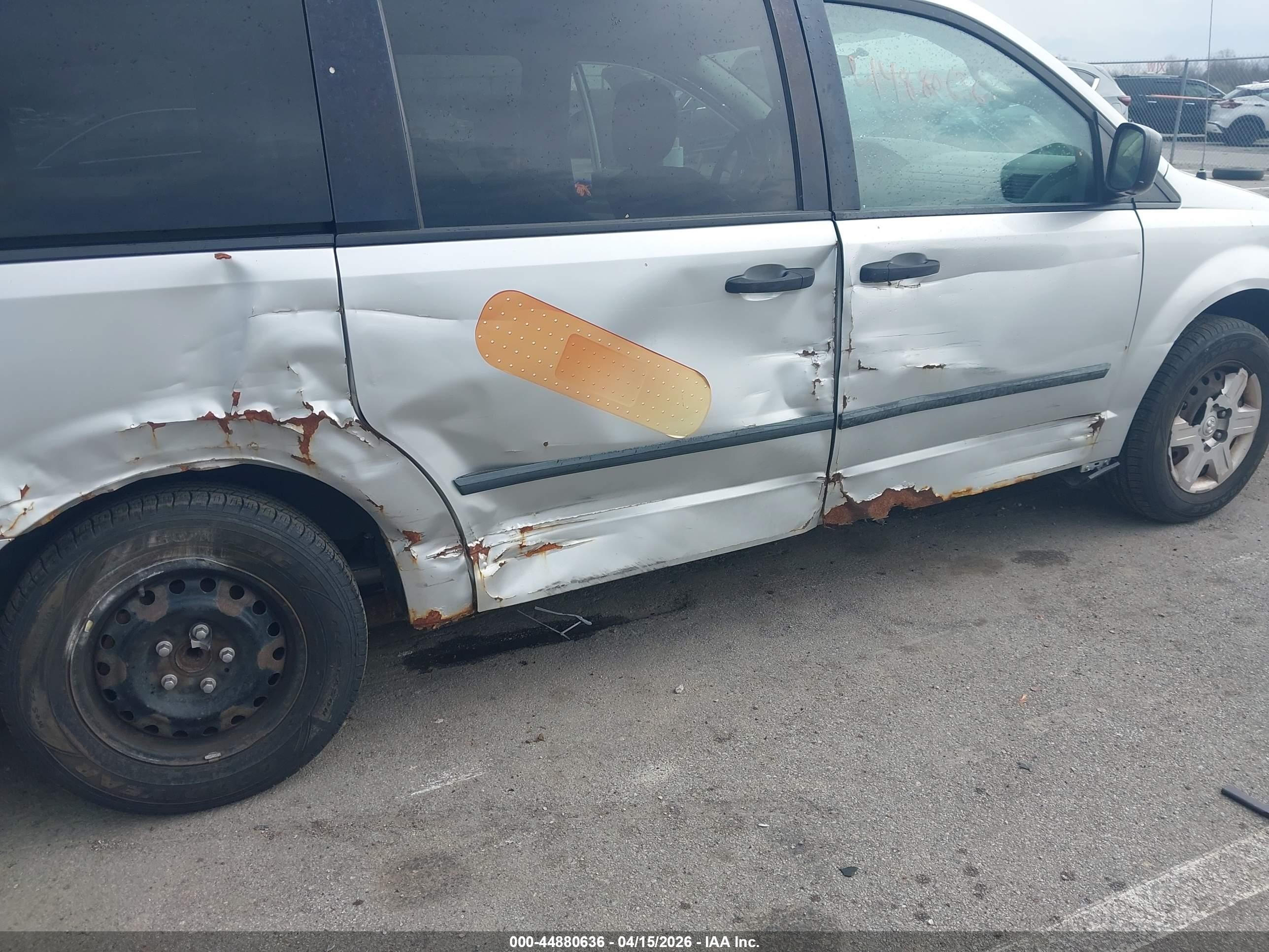 2008 Dodge Grand Caravan Se Серый vin: 1D8HN44H78B159952