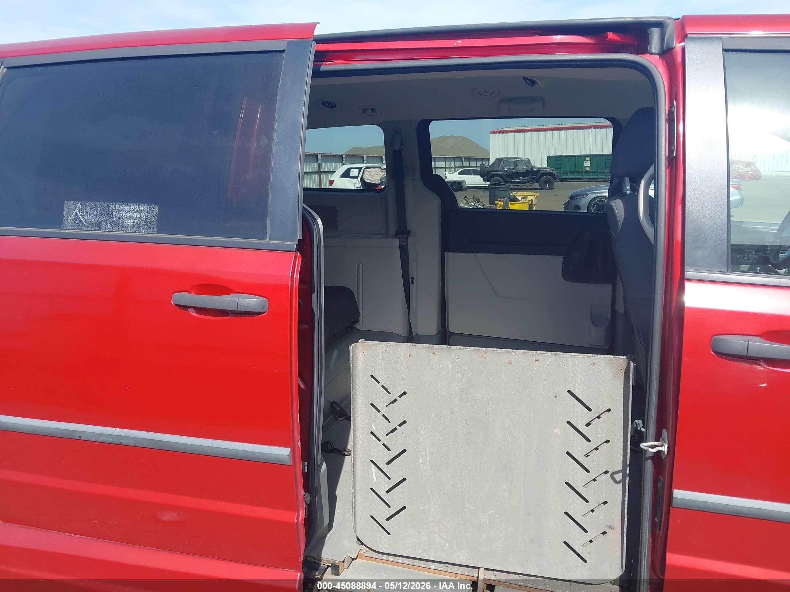 2008 Dodge Grand Caravan Se Red vin: 1D8HN44H98B146300