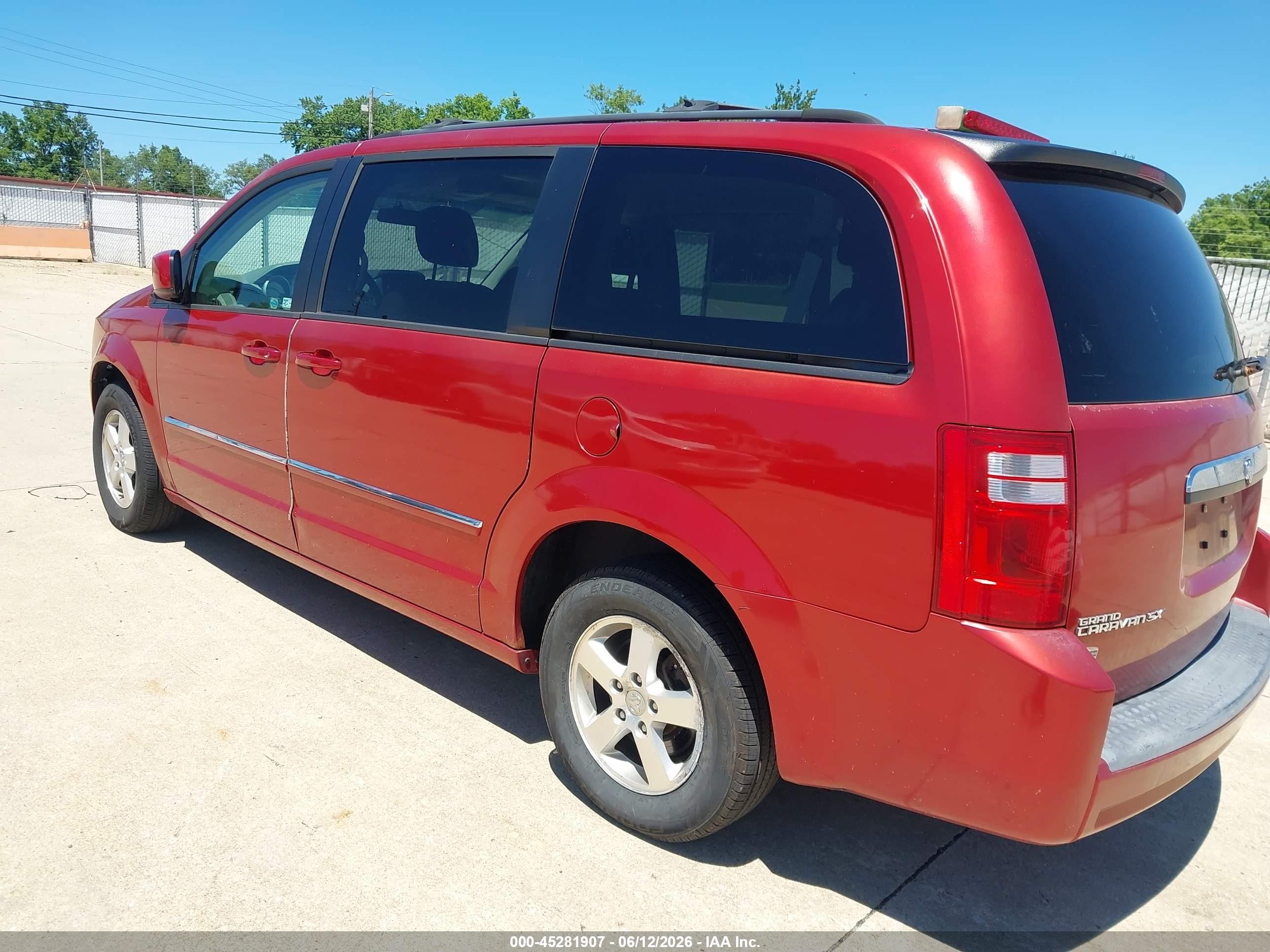 2008 Dodge Grand Caravan Sxt Red vin: 1D8HN54P18B129584