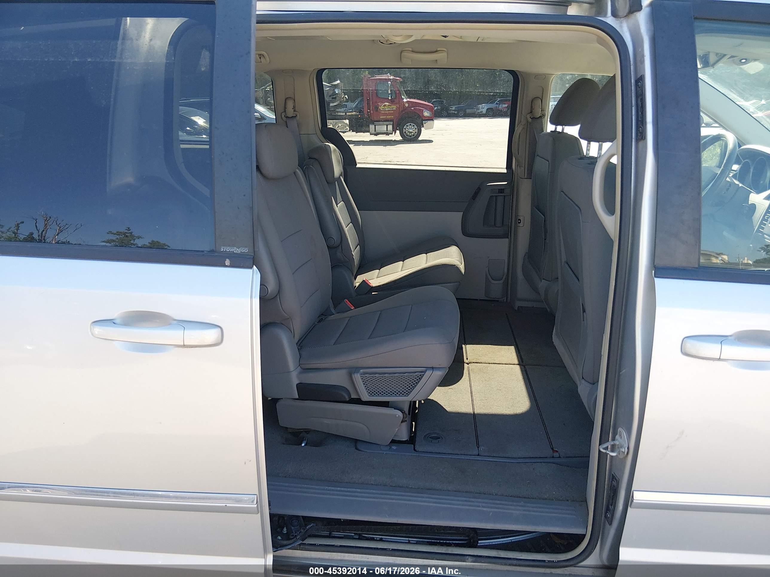 2008 Dodge Grand Caravan Sxt Silver vin: 1D8HN54P38B104024