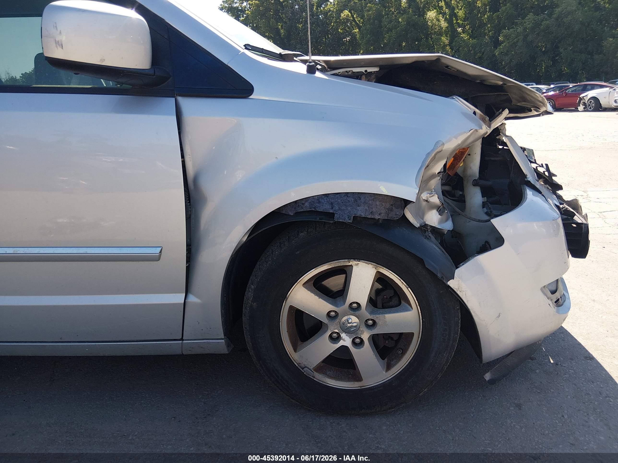 2008 Dodge Grand Caravan Sxt Silver vin: 1D8HN54P38B104024