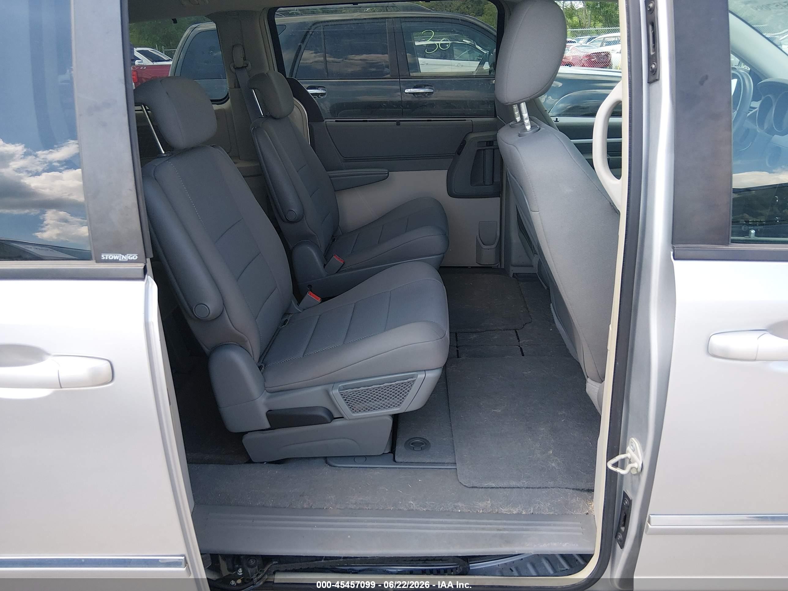 2008 Dodge Grand Caravan Sxt Silver vin: 1D8HN54P48B109183