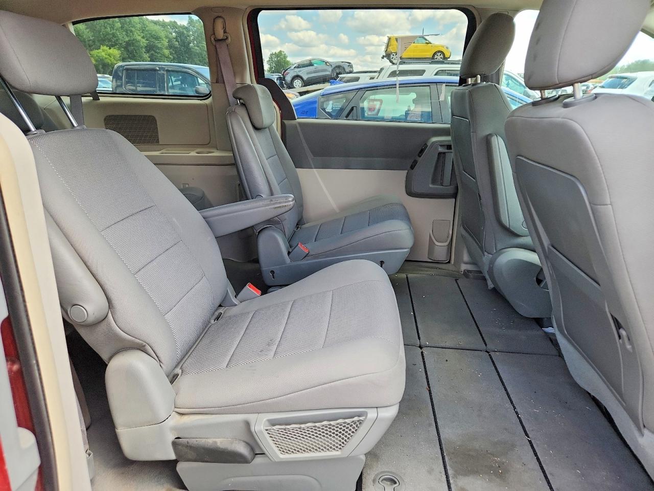 2008 Dodge Grand Caravan Sxt Red vin: 1D8HN54P48B153930