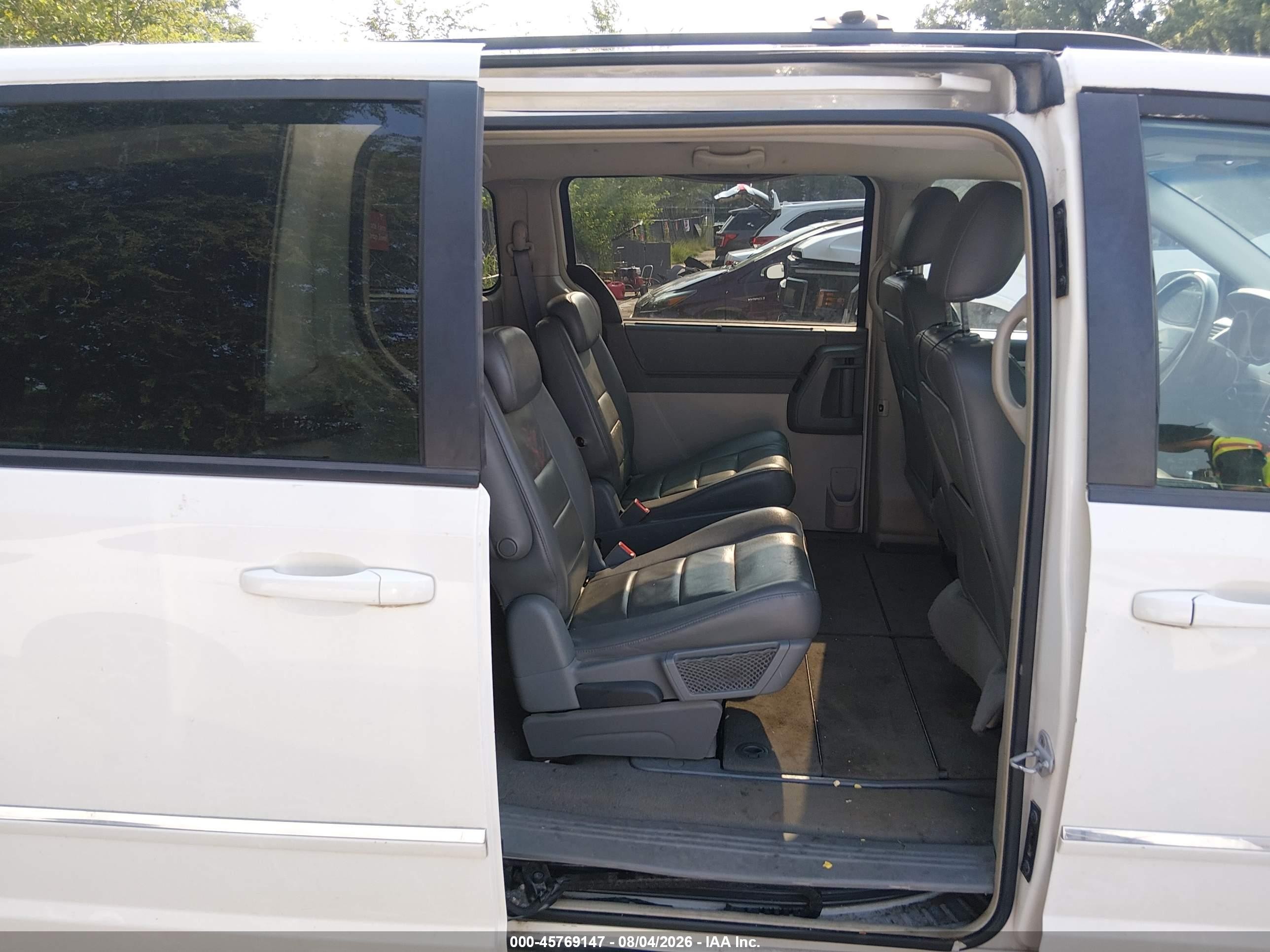 2008 Dodge Grand Caravan Sxt White vin: 1D8HN54P58B101481