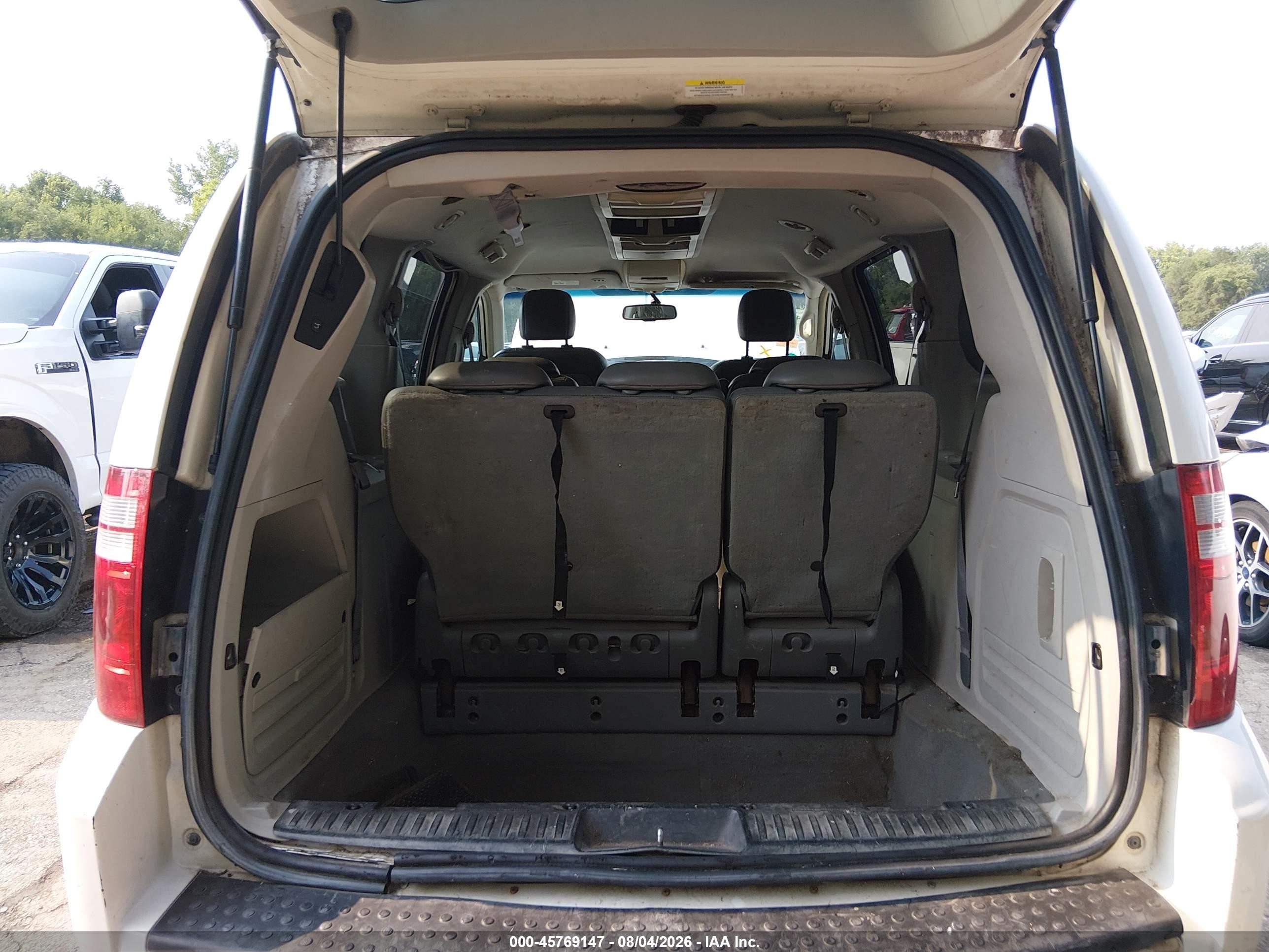 2008 Dodge Grand Caravan Sxt White vin: 1D8HN54P58B101481