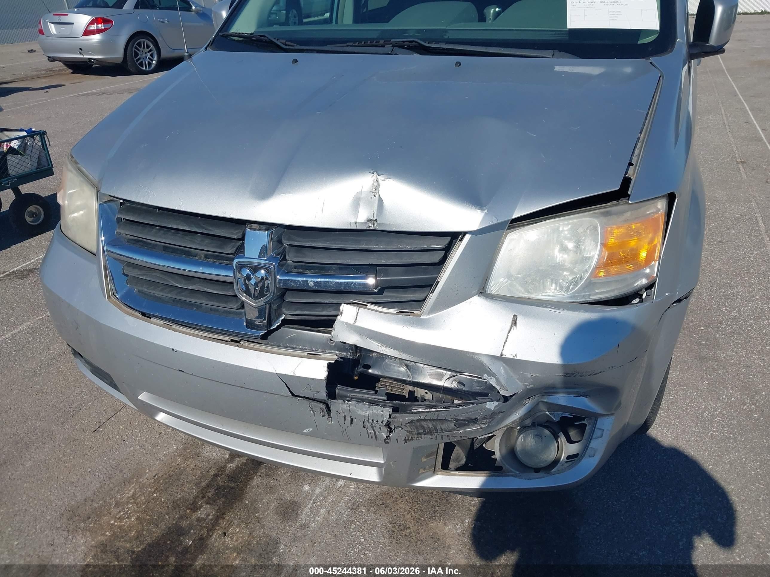2008 Dodge Grand Caravan Sxt Silver vin: 1D8HN54PX8B106370