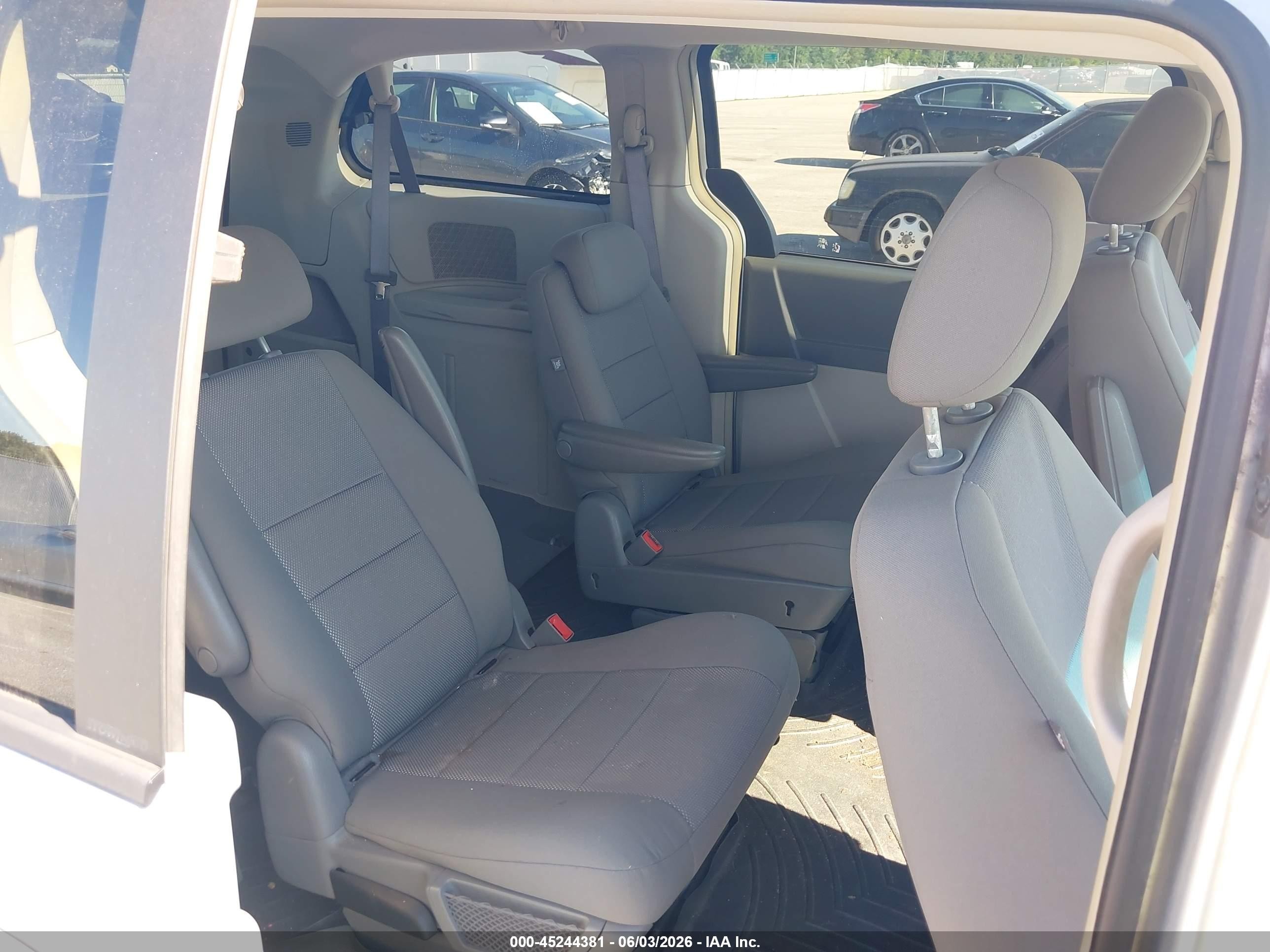 2008 Dodge Grand Caravan Sxt Silver vin: 1D8HN54PX8B106370
