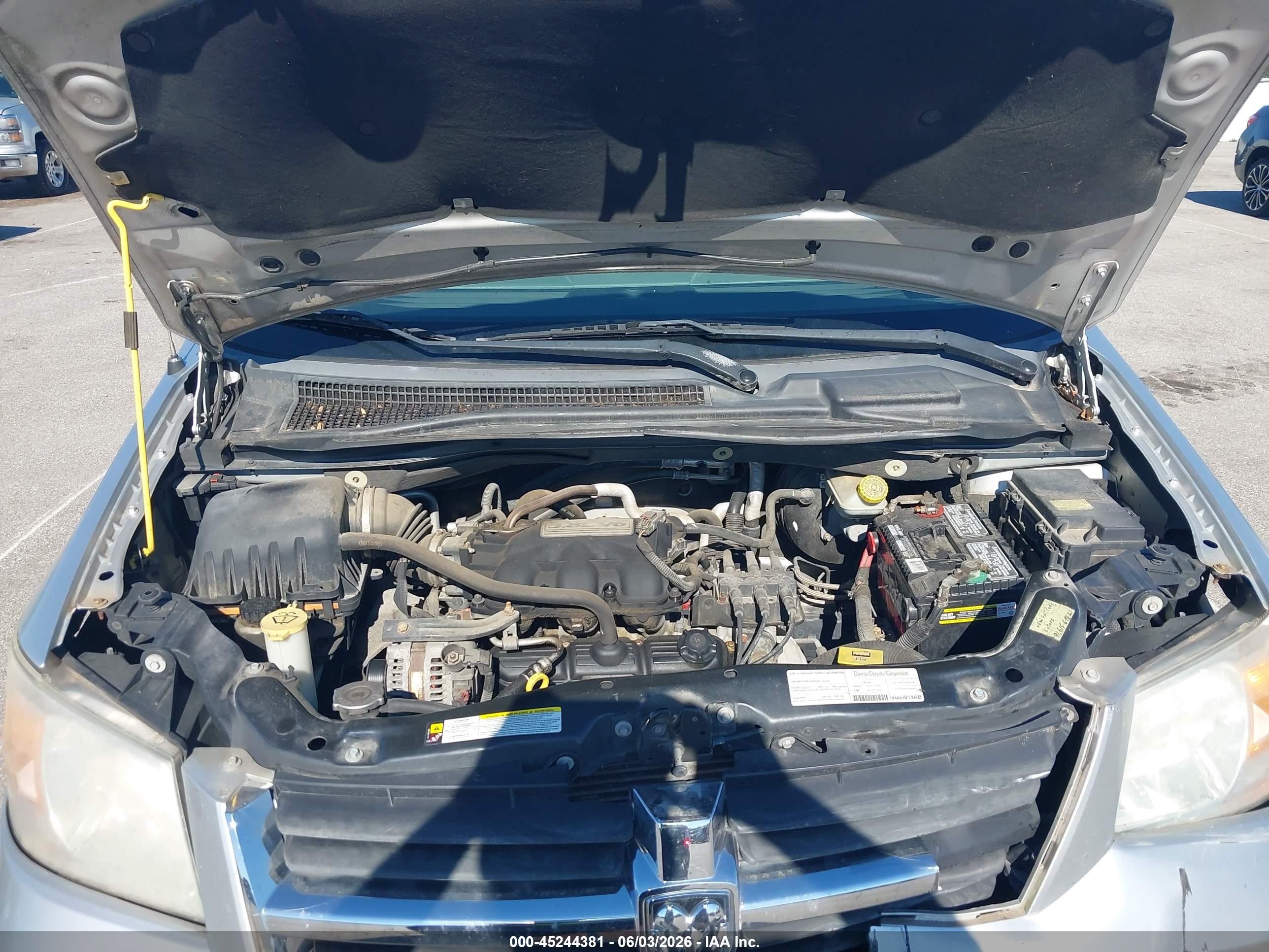 2008 Dodge Grand Caravan Sxt Silver vin: 1D8HN54PX8B106370