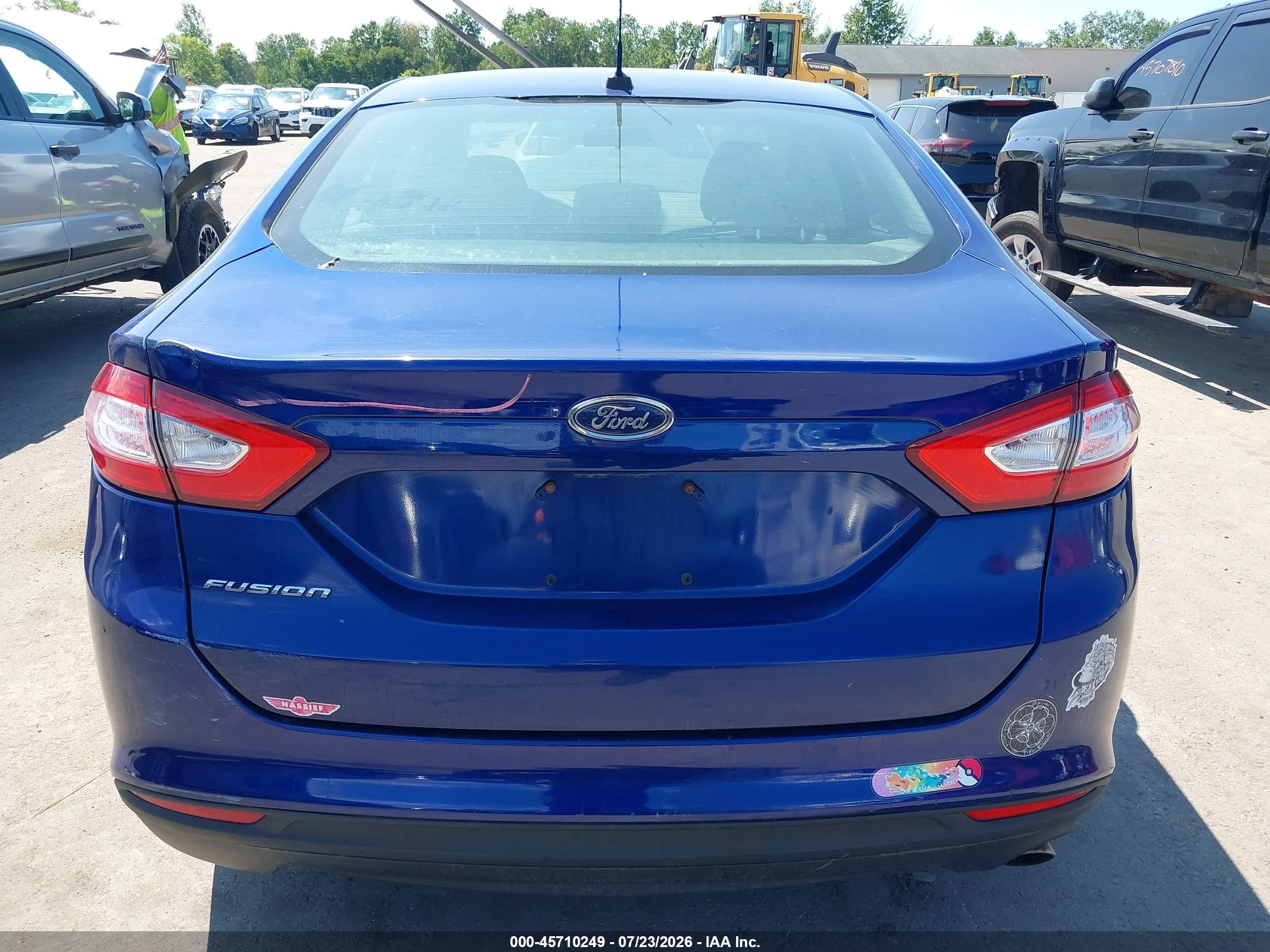2014 Ford Fusion S Синий vin: 1FA6P0G70E5383639
