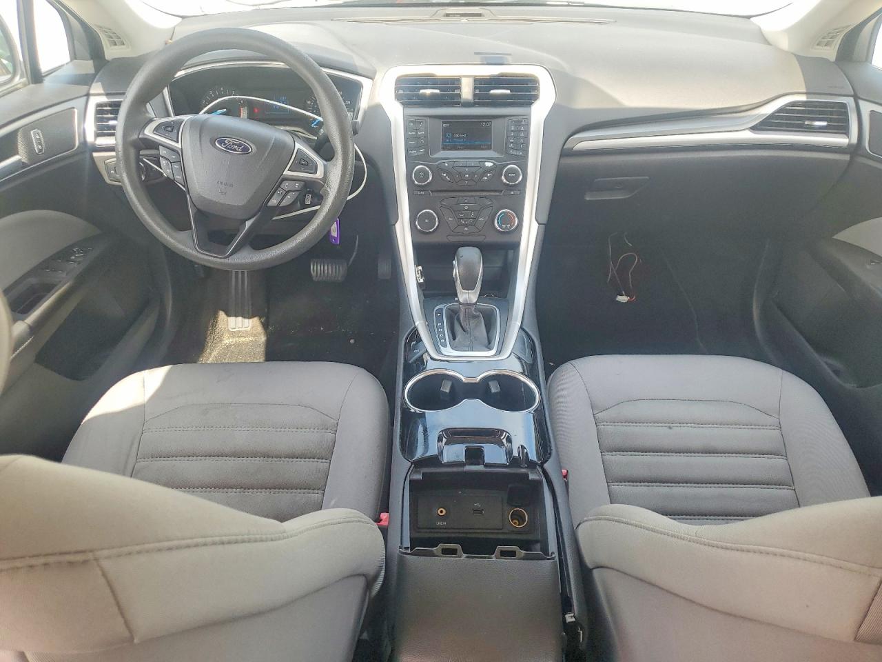 2014 Ford Fusion S White vin: 1FA6P0G70E5387903