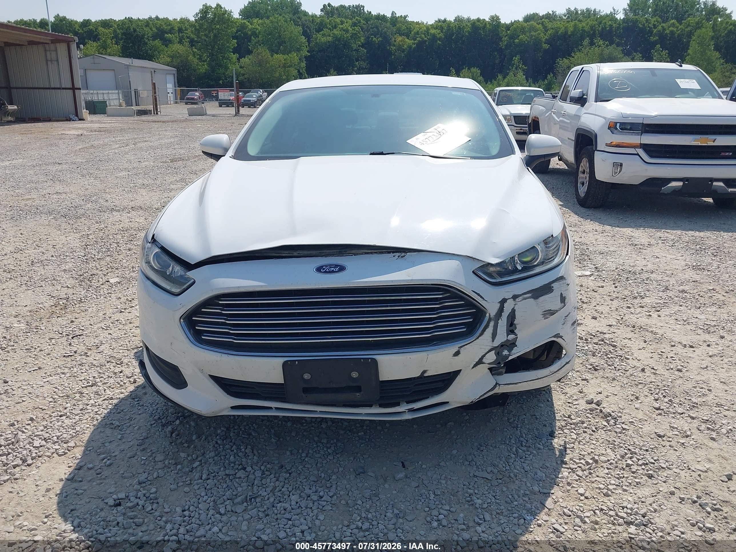 2014 Ford Fusion S Белый vin: 1FA6P0G71E5372262