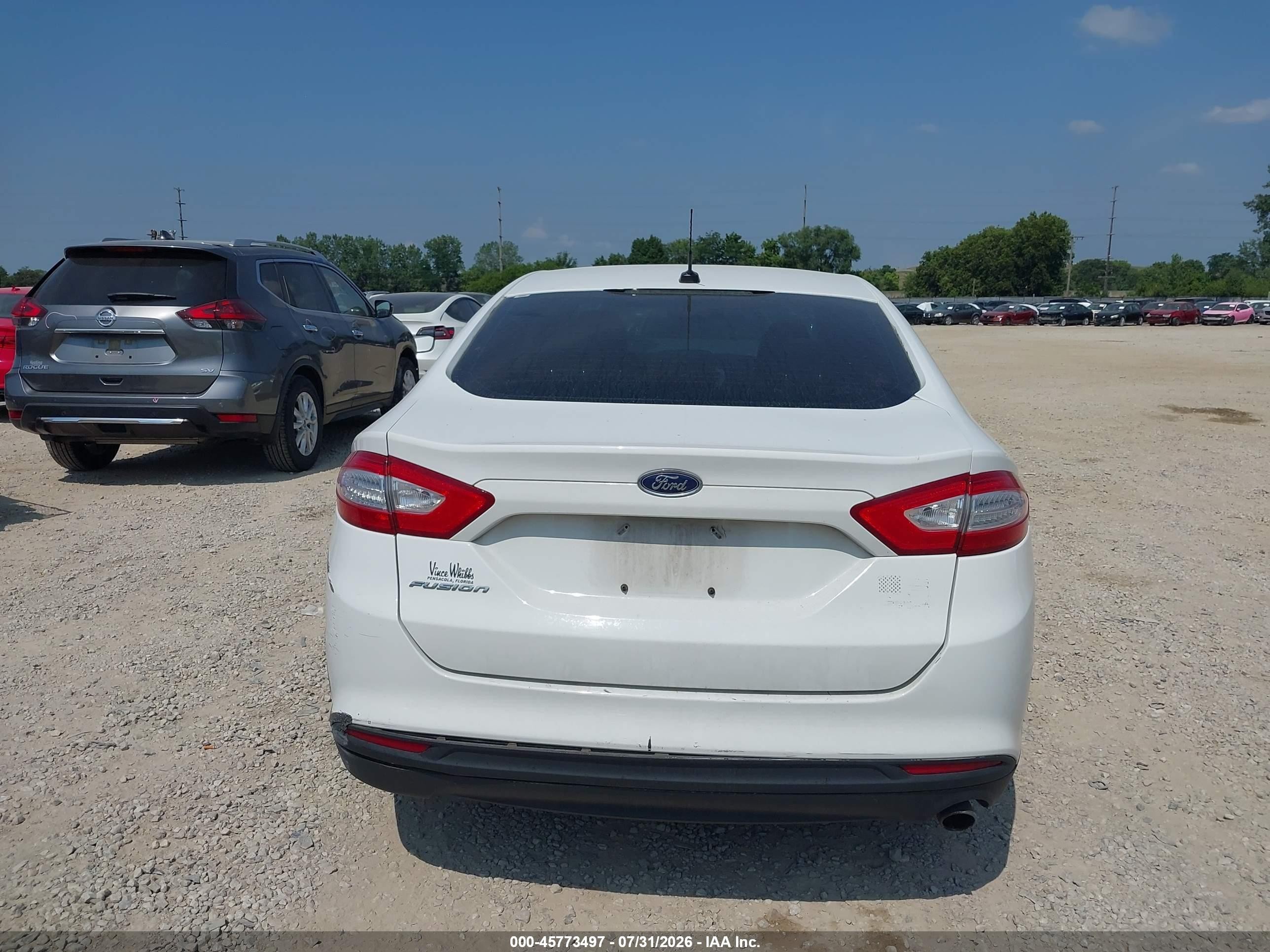 2014 Ford Fusion S Белый vin: 1FA6P0G71E5372262