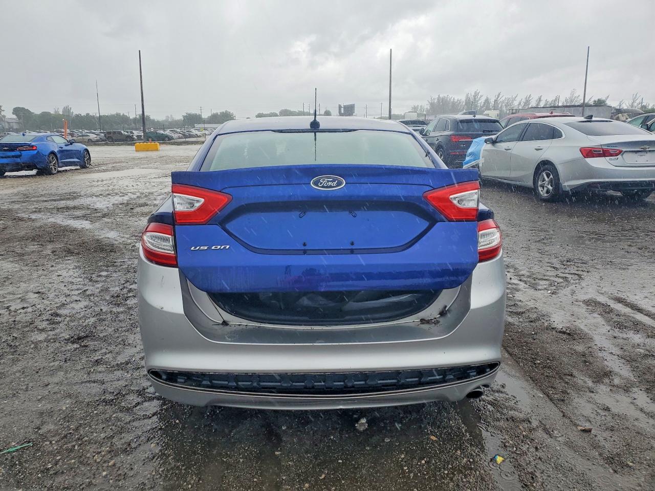 2014 Ford Fusion S Blue vin: 1FA6P0G71E5372892