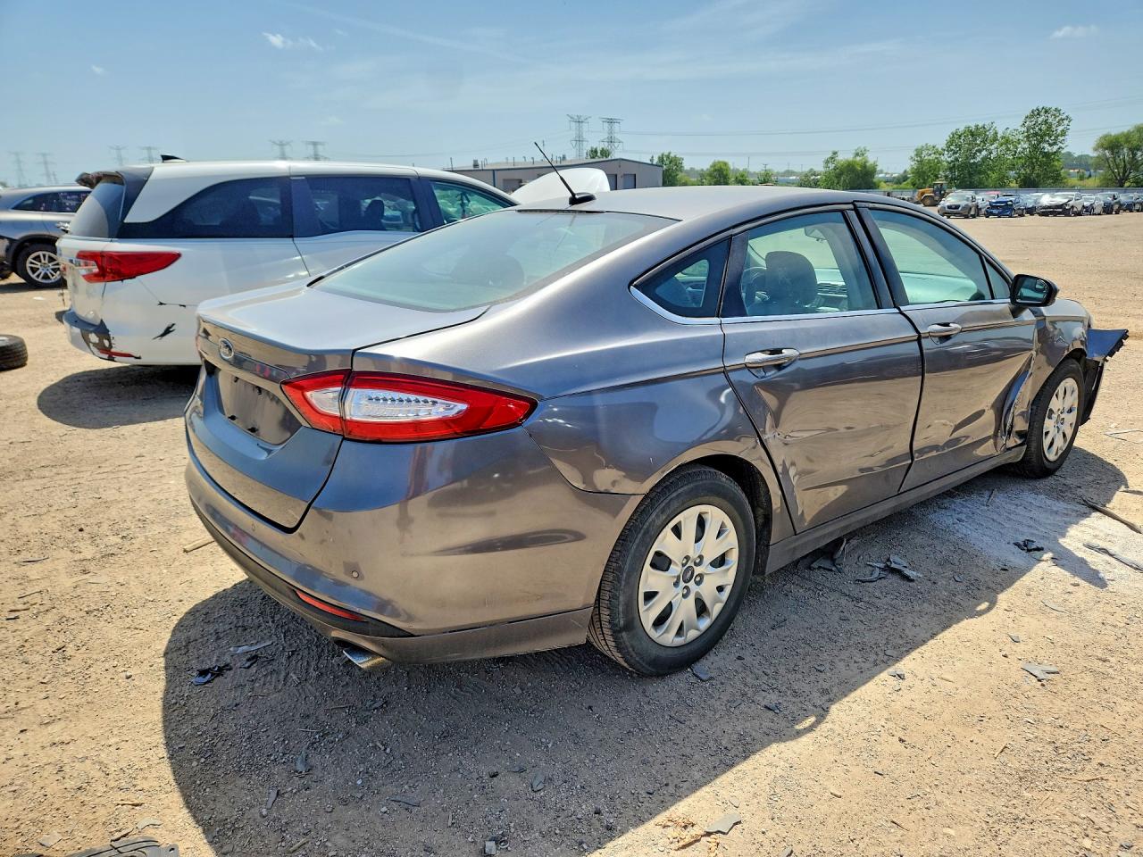 2014 Ford Fusion S Серый vin: 1FA6P0G71E5390535