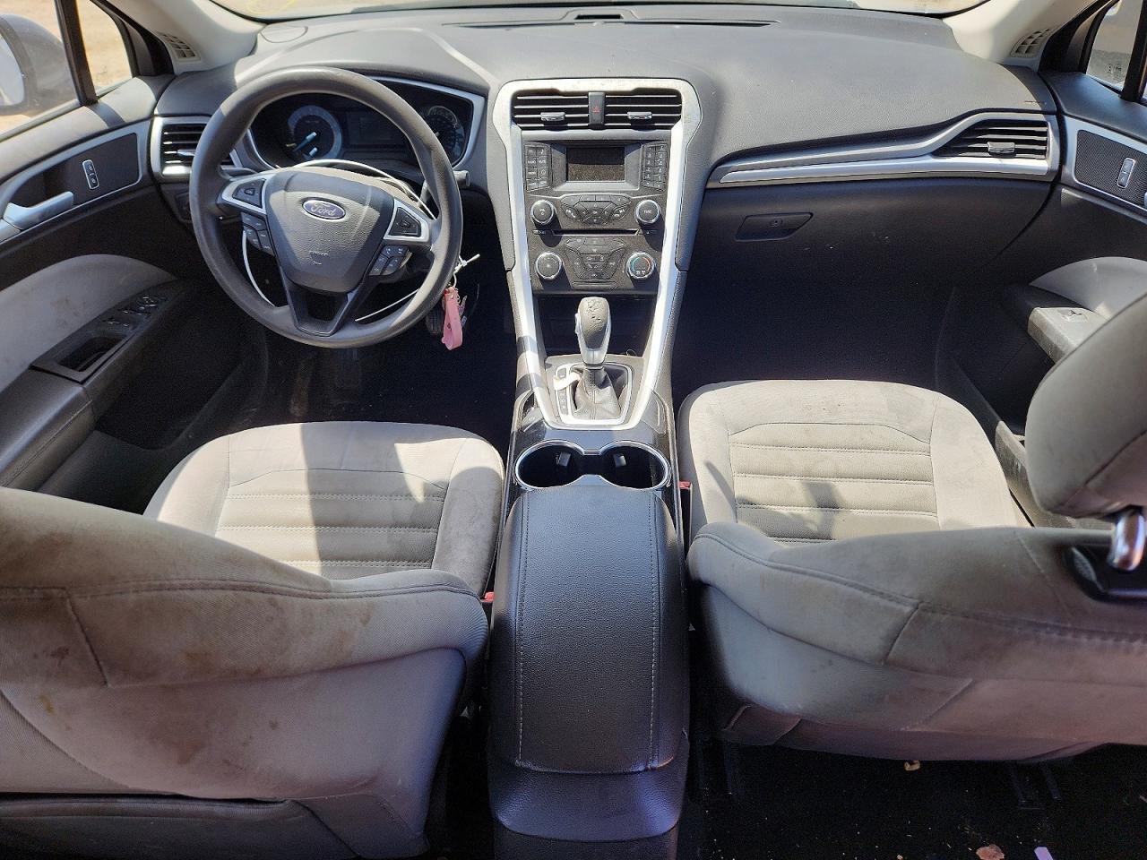 2014 Ford Fusion S Серый vin: 1FA6P0G71E5390535