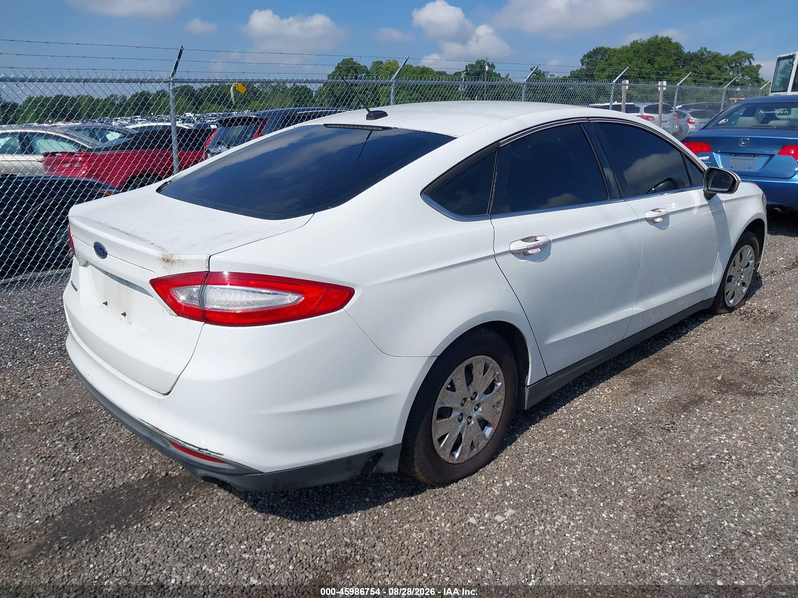 2014 Ford Fusion S White vin: 1FA6P0G71E5402585