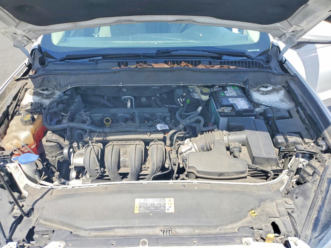 2015 Ford Fusion S White vin: 1FA6P0G72F5119095