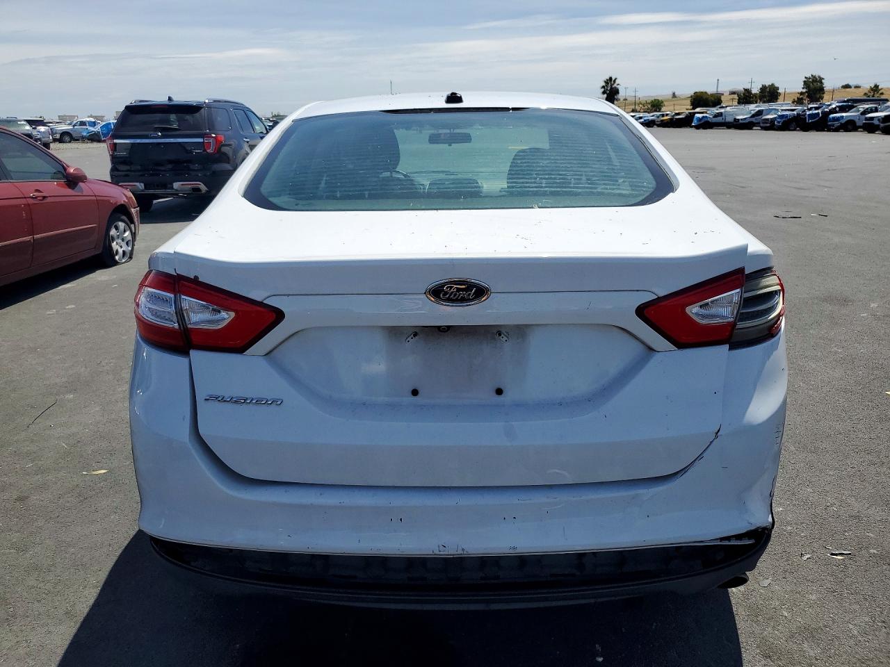 2015 Ford Fusion S White vin: 1FA6P0G72F5119095
