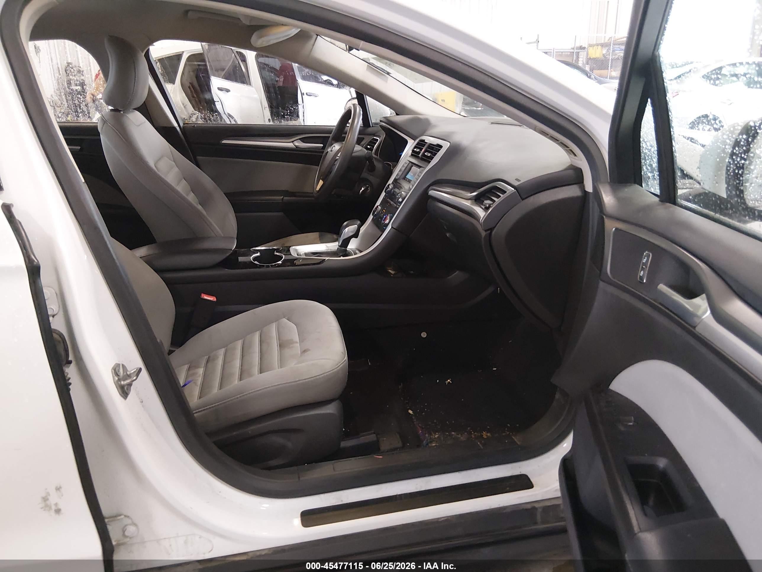 2015 Ford Fusion S White vin: 1FA6P0G72F5127696