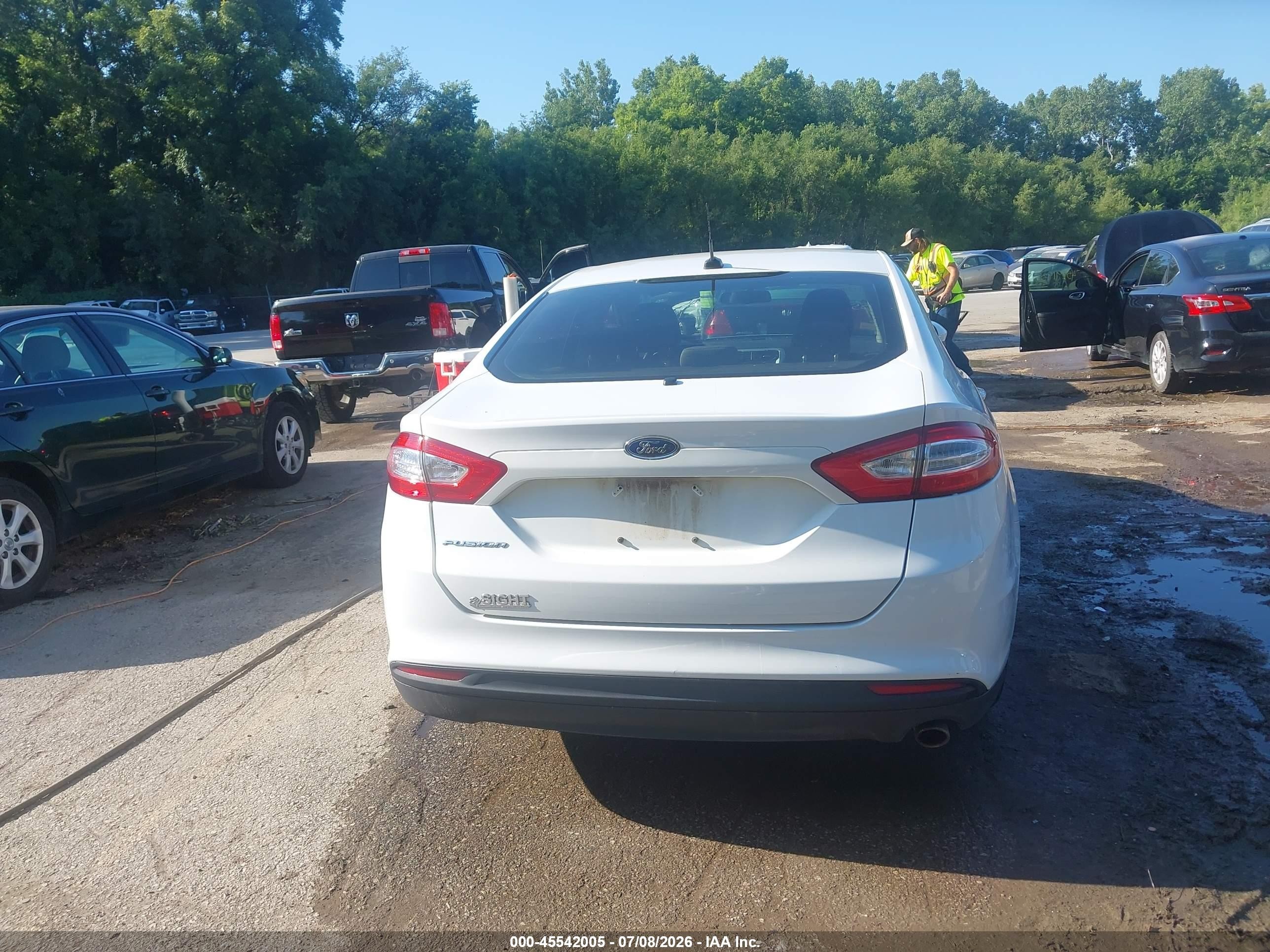 2014 Ford Fusion S White vin: 1FA6P0G73E5375809