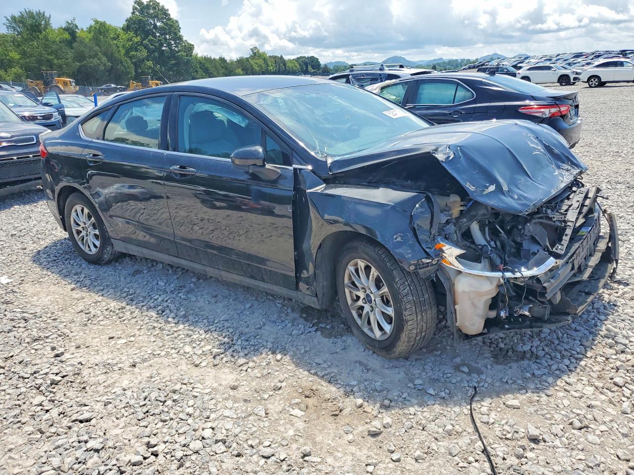 2015 Ford Fusion S Черный vin: 1FA6P0G73F5122894