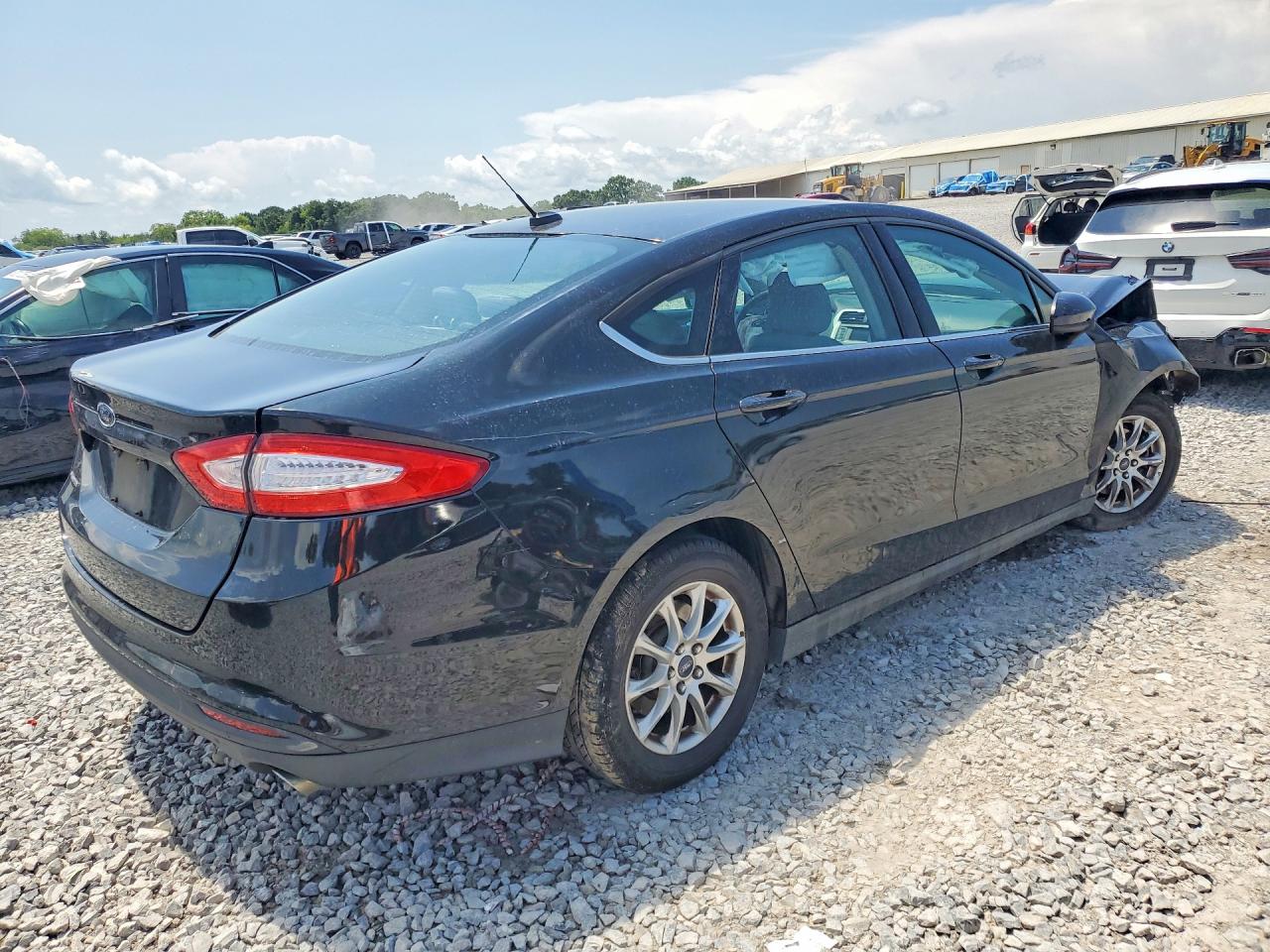 2015 Ford Fusion S Черный vin: 1FA6P0G73F5122894