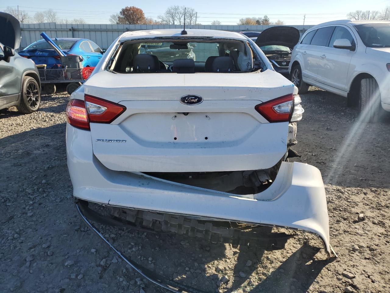 2015 Ford Fusion S White vin: 1FA6P0G74F5114917