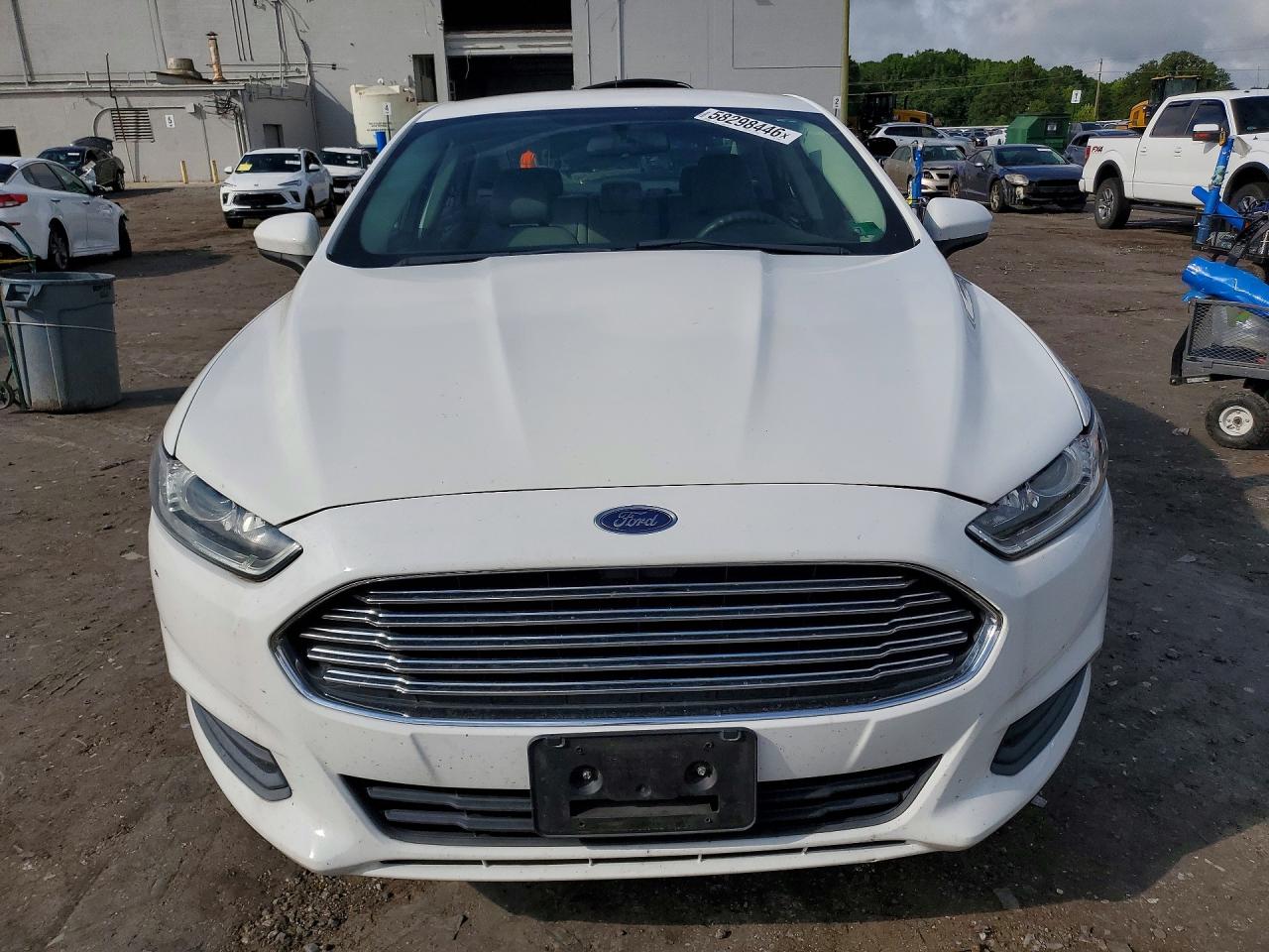 2015 Ford Fusion S White vin: 1FA6P0G74F5129398
