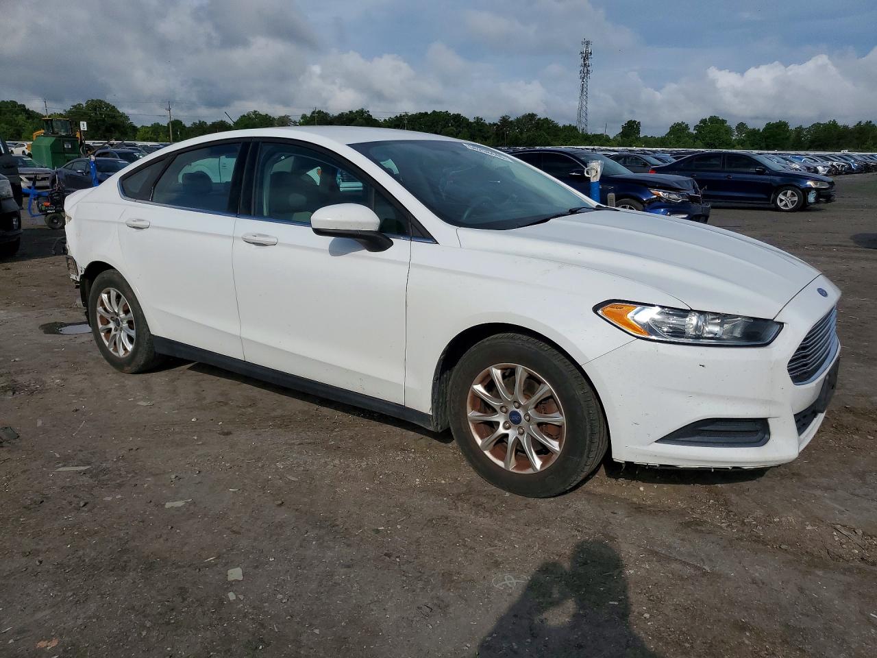 2015 Ford Fusion S White vin: 1FA6P0G74F5129398