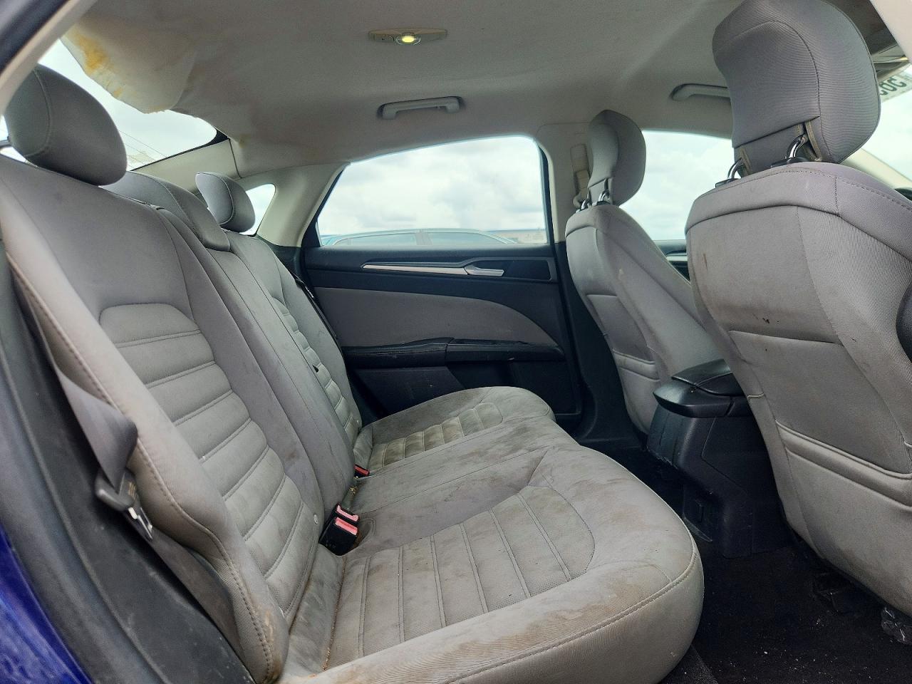2014 Ford Fusion S Blue vin: 1FA6P0G76E5373293