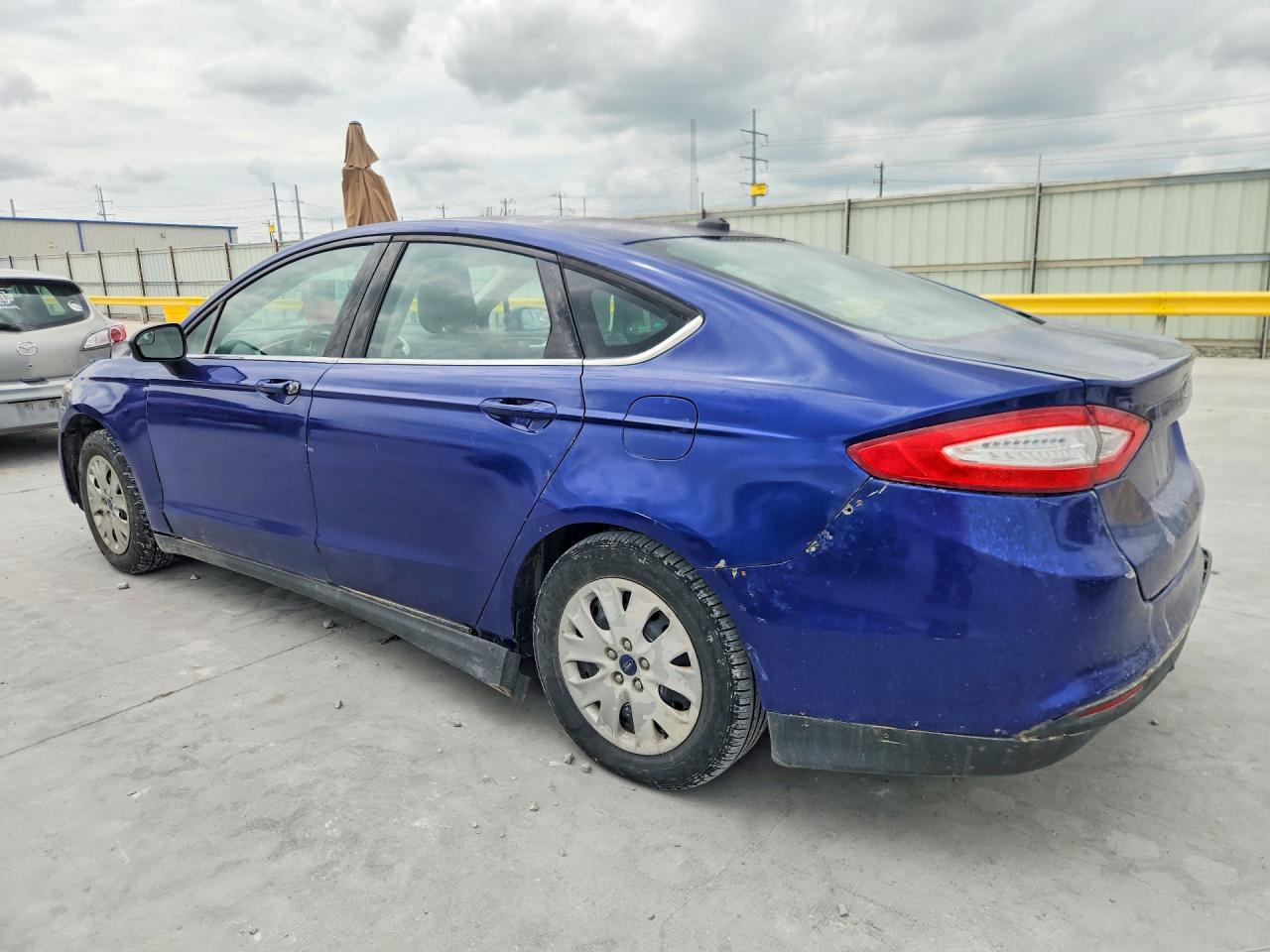 2014 Ford Fusion S Blue vin: 1FA6P0G76E5373293