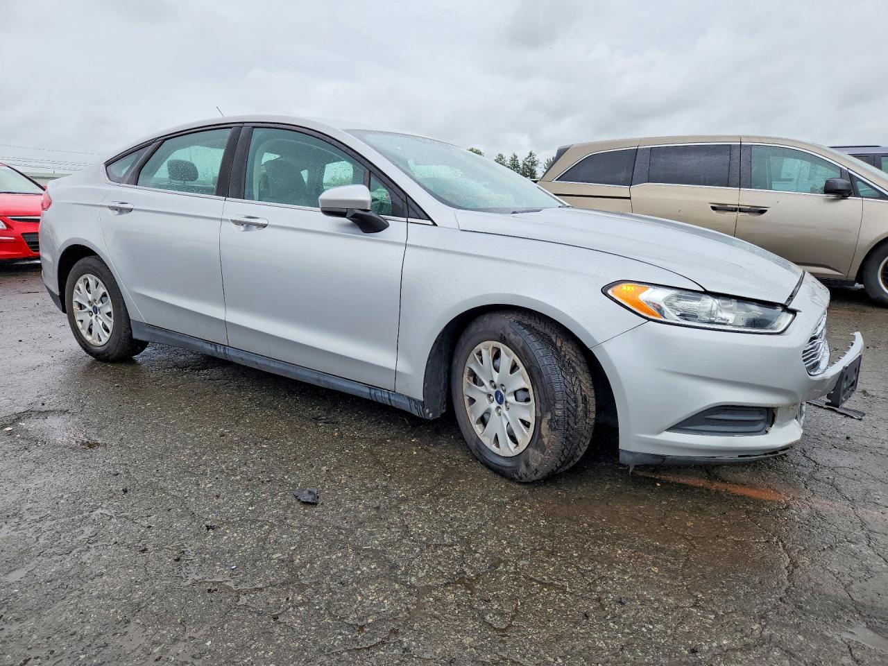 2014 Ford Fusion S Silver vin: 1FA6P0G76E5402369