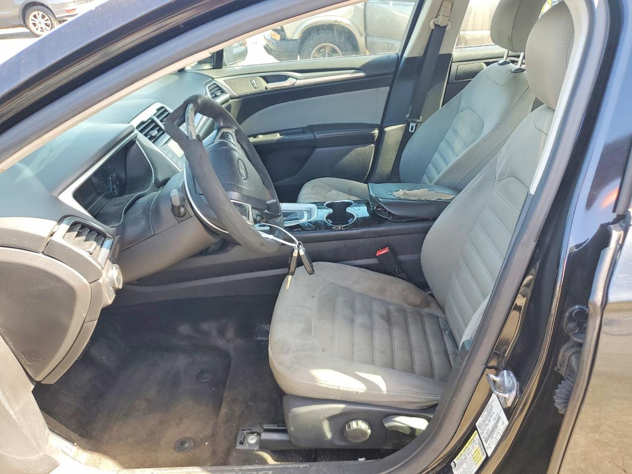 2015 Ford Fusion S Черный vin: 1FA6P0G76F5120086