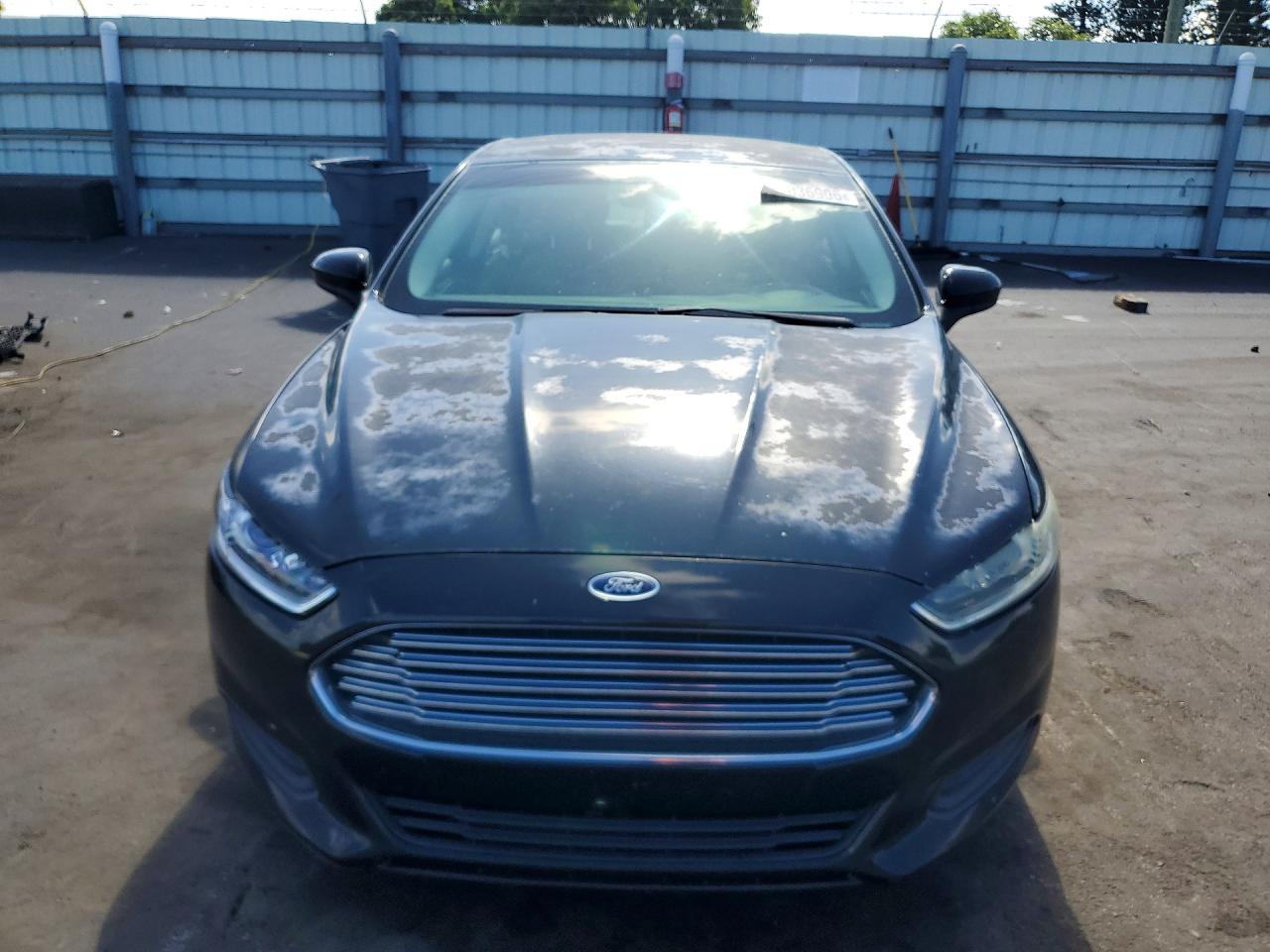 2015 Ford Fusion S Черный vin: 1FA6P0G76F5120086