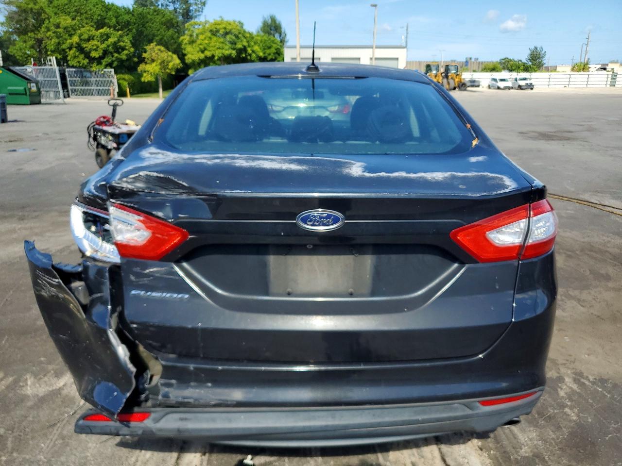 2015 Ford Fusion S Черный vin: 1FA6P0G76F5120086