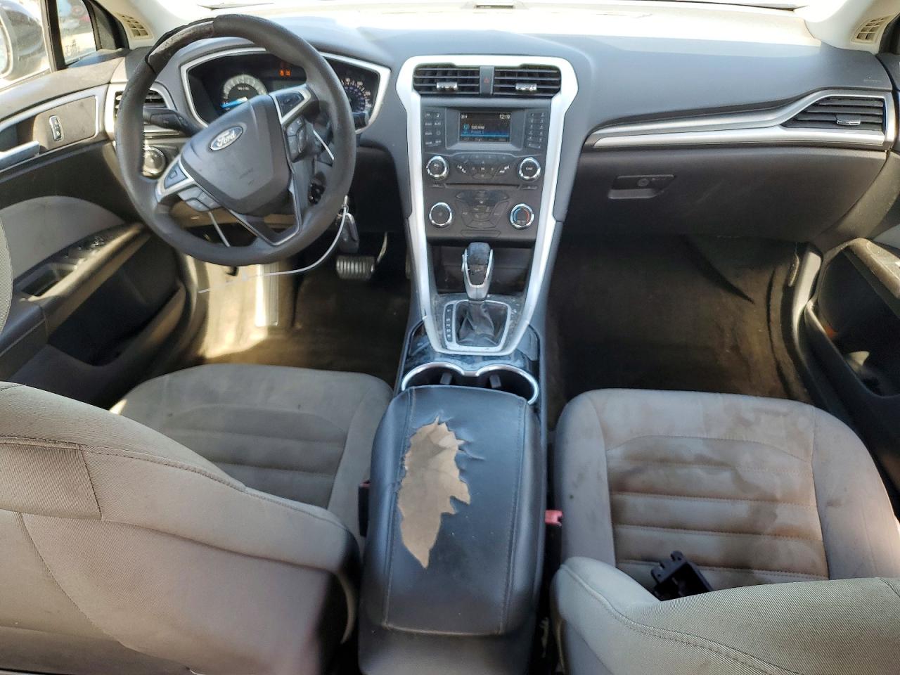 2015 Ford Fusion S Черный vin: 1FA6P0G76F5120086