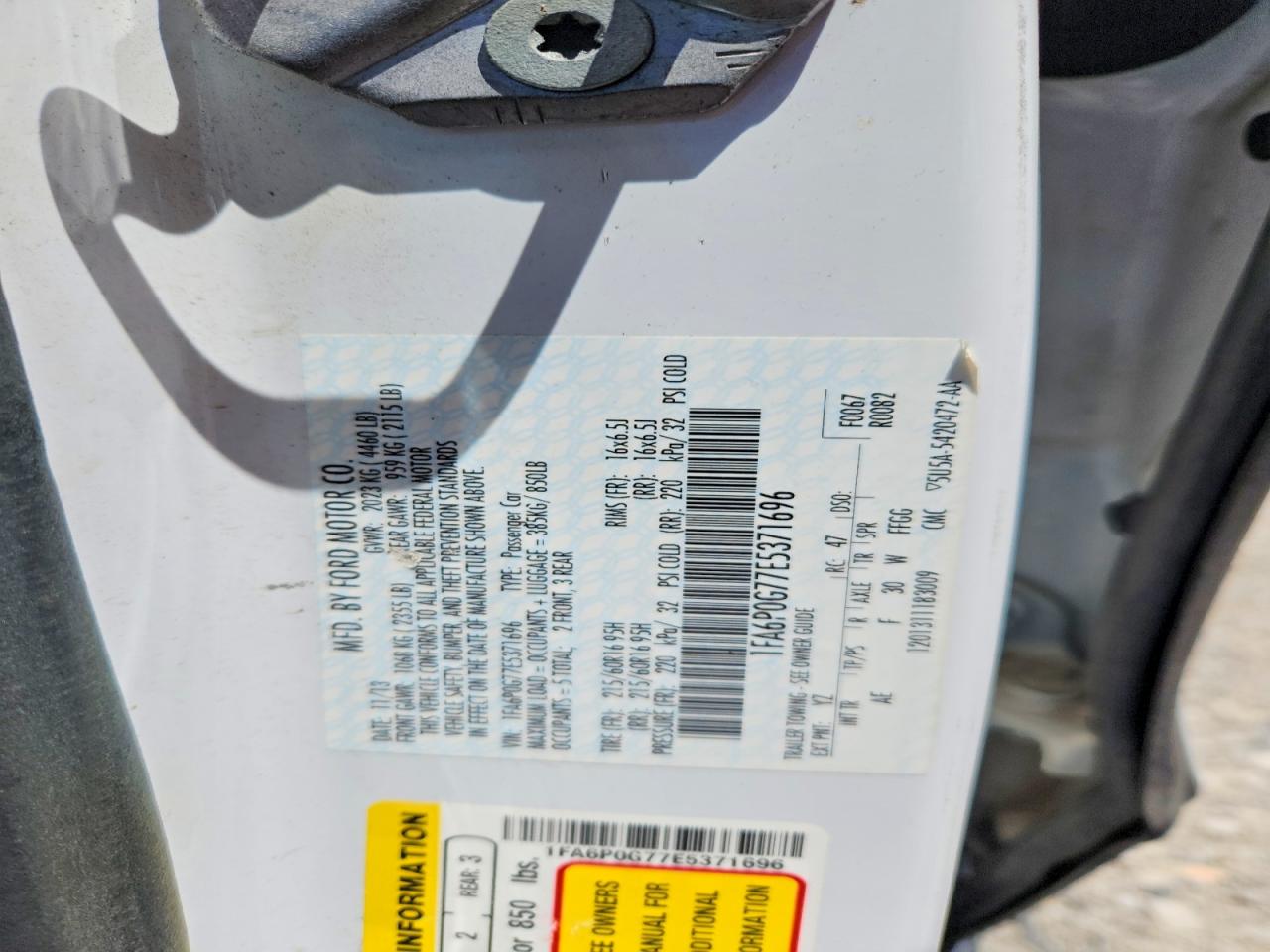 2014 Ford Fusion S White vin: 1FA6P0G77E5371696
