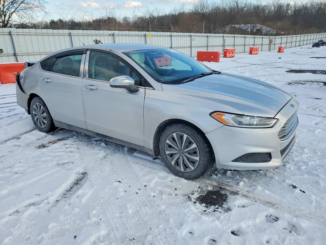 2014 Ford Fusion S Серый vin: 1FA6P0G77E5381483