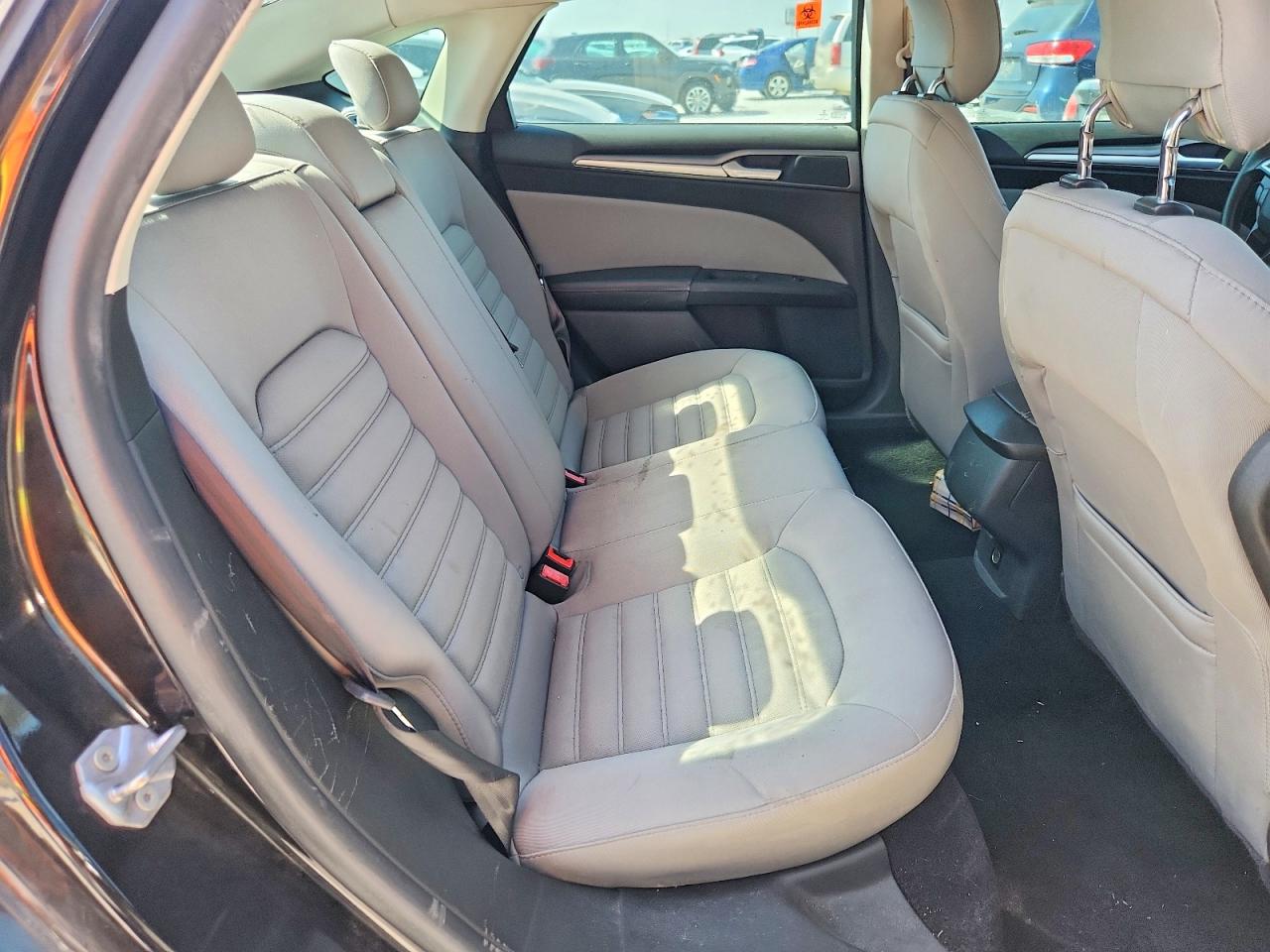 2014 Ford Fusion S Черный vin: 1FA6P0G77E5386618