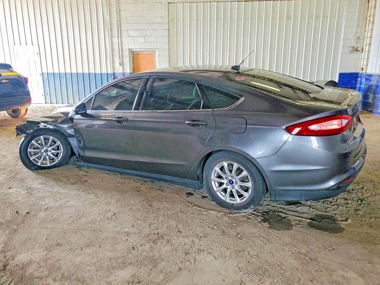 2015 Ford Fusion S Gray vin: 1FA6P0G77F5101255