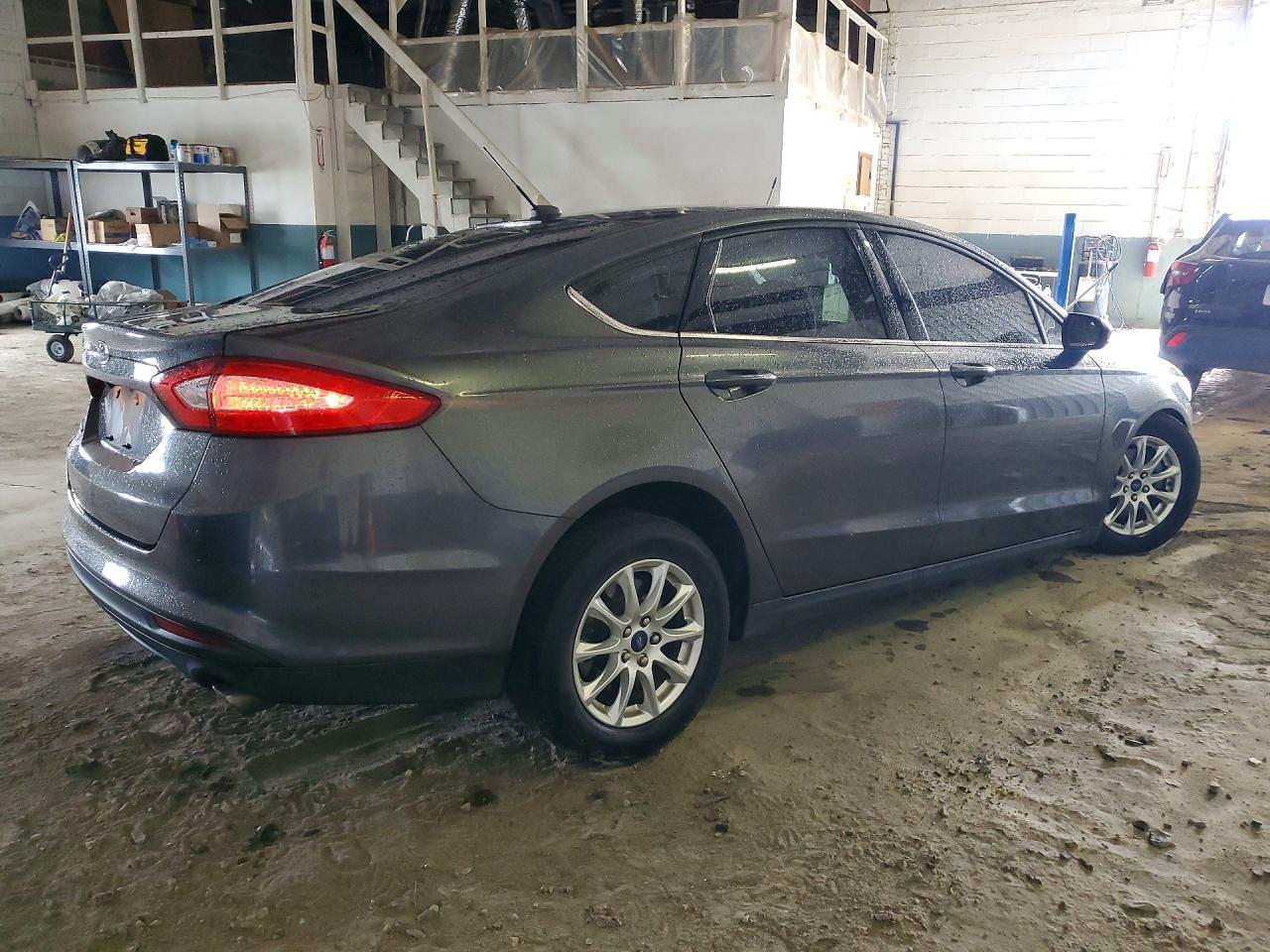 2015 Ford Fusion S Gray vin: 1FA6P0G77F5101255