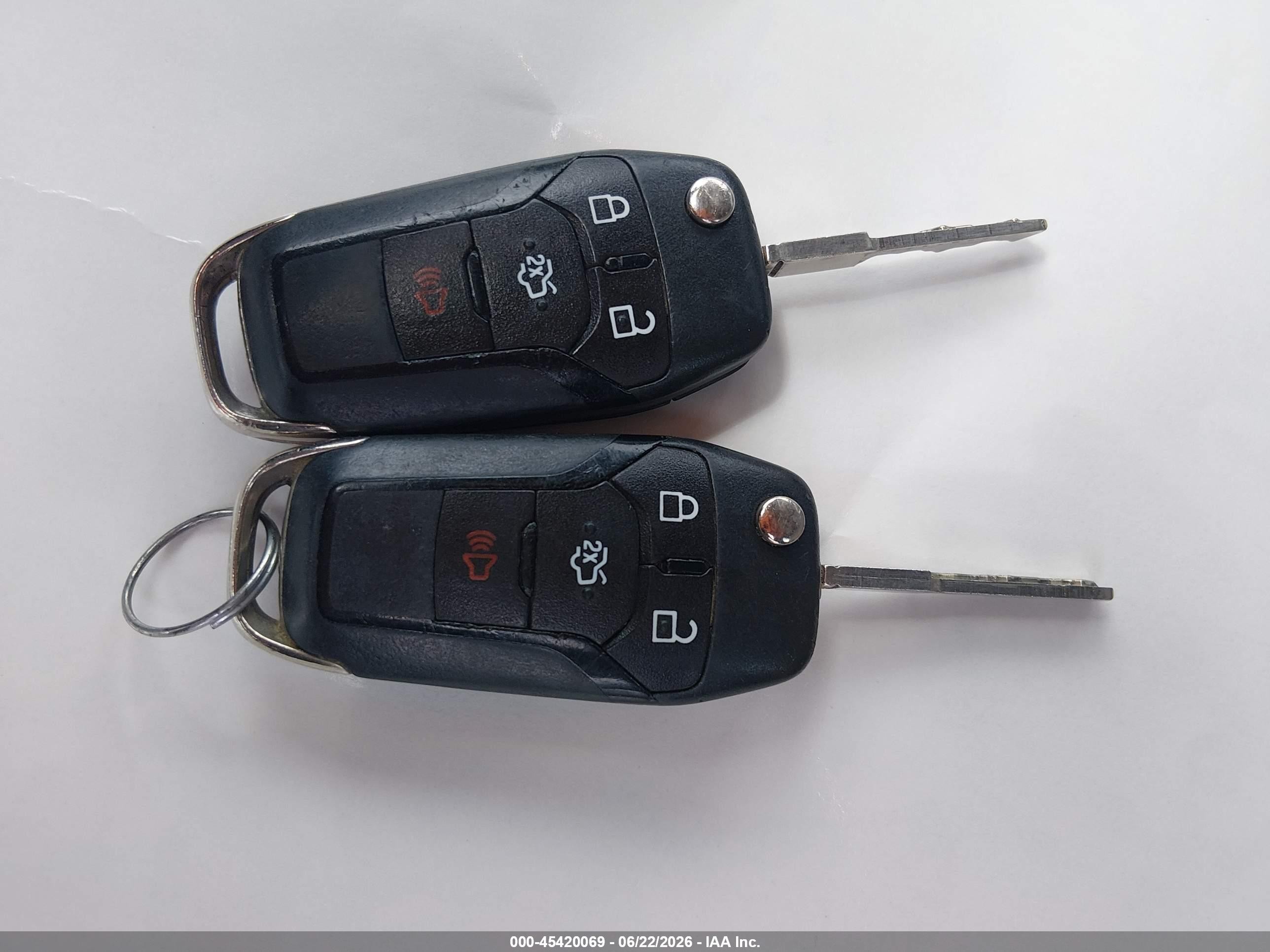 2015 Ford Fusion S Синий vin: 1FA6P0G77F5102177