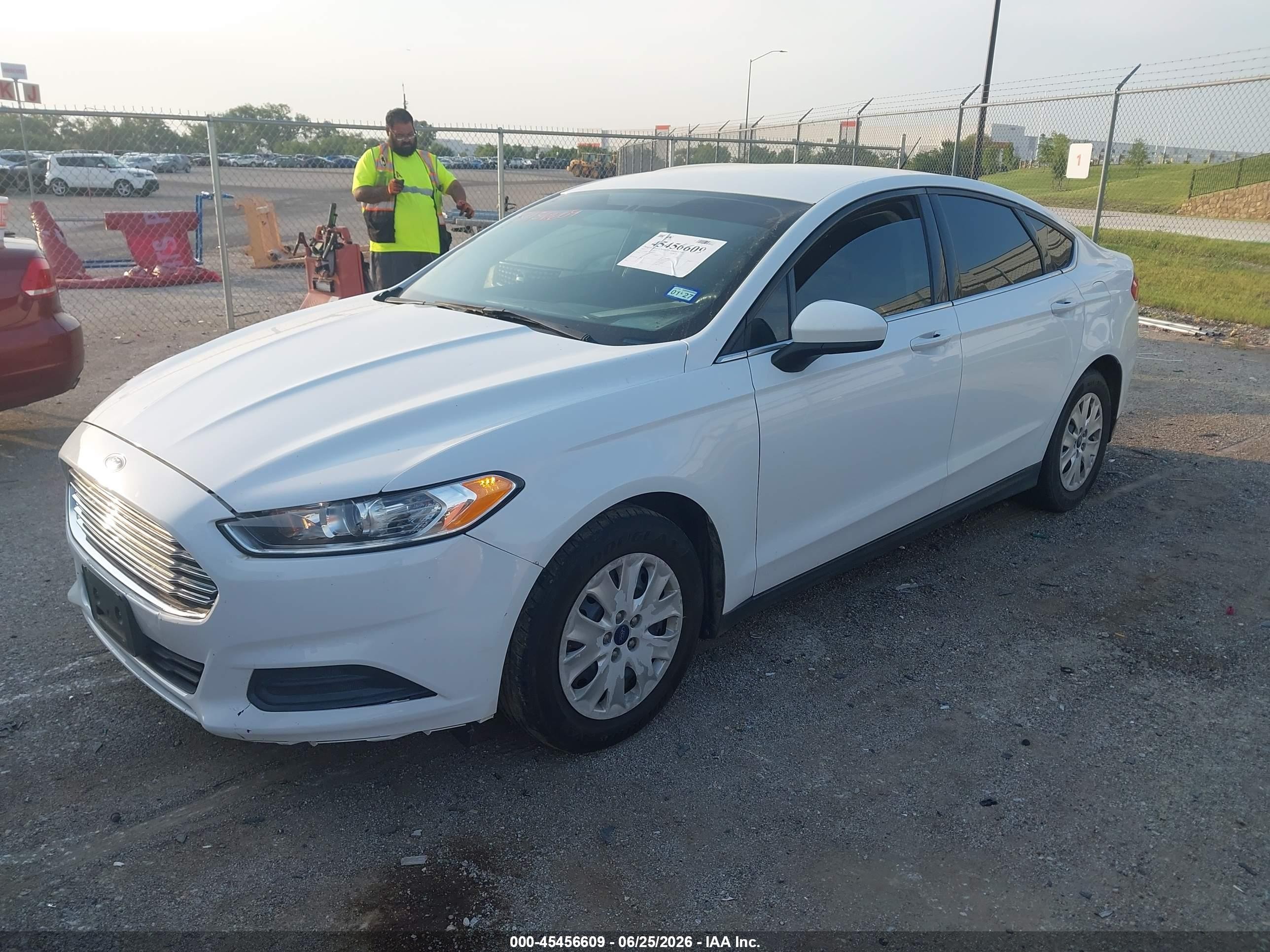 2014 Ford Fusion S White vin: 1FA6P0G78E5386613
